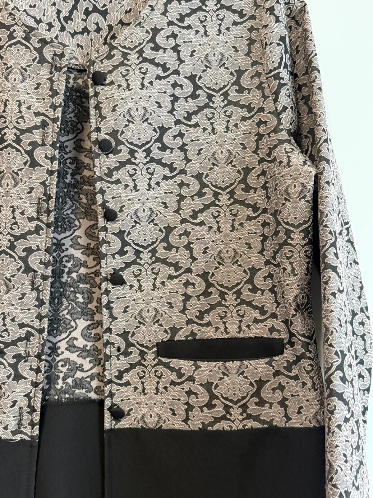 Elegantes Kleid mit Ornament-Muster – taille M / 38 / 10 3