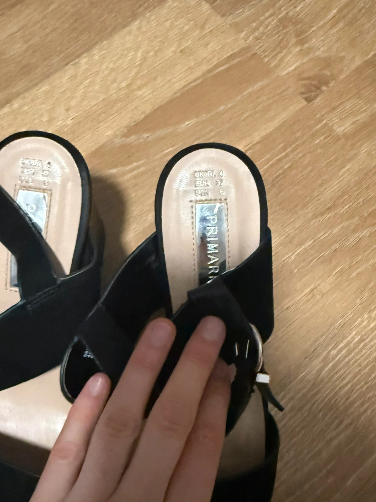 Schwarze Sandalen mit Knöchelriemen – Primark – taille 37 3