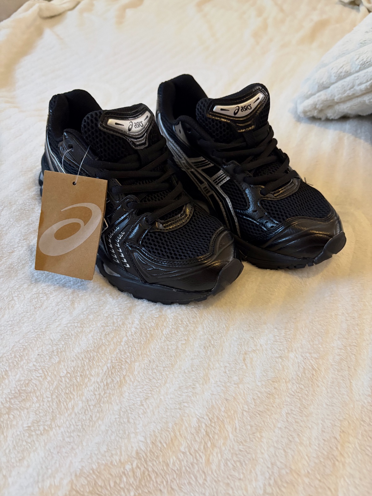 Baskets Asics GEL-Kayano 14 noires – Asics – taille EU 42 3