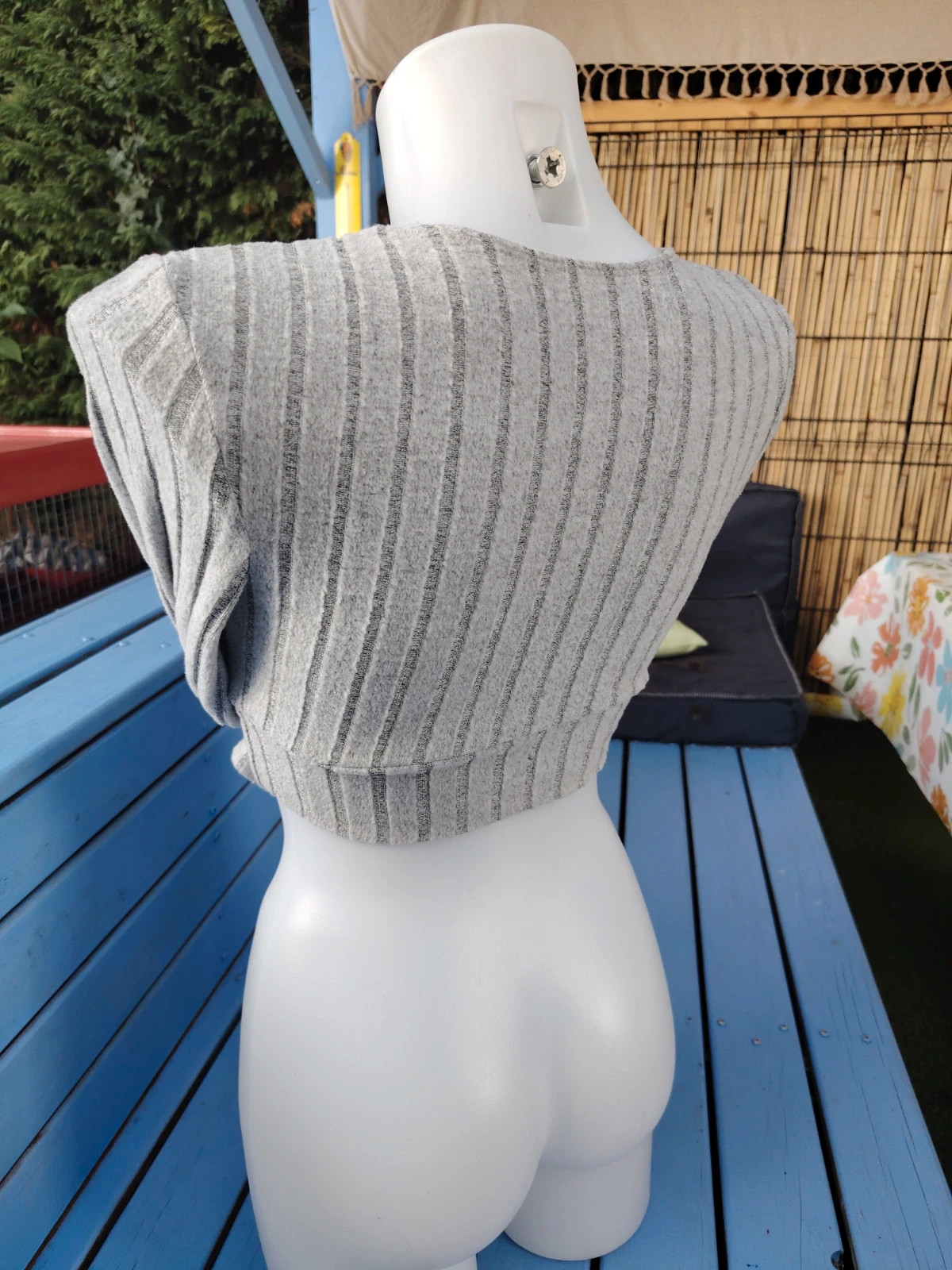Crop top cache-cœur Gris "California"Le style côte Ouest sans le billet d'avion ! – Shein – taille XS / 34 / 6 5
