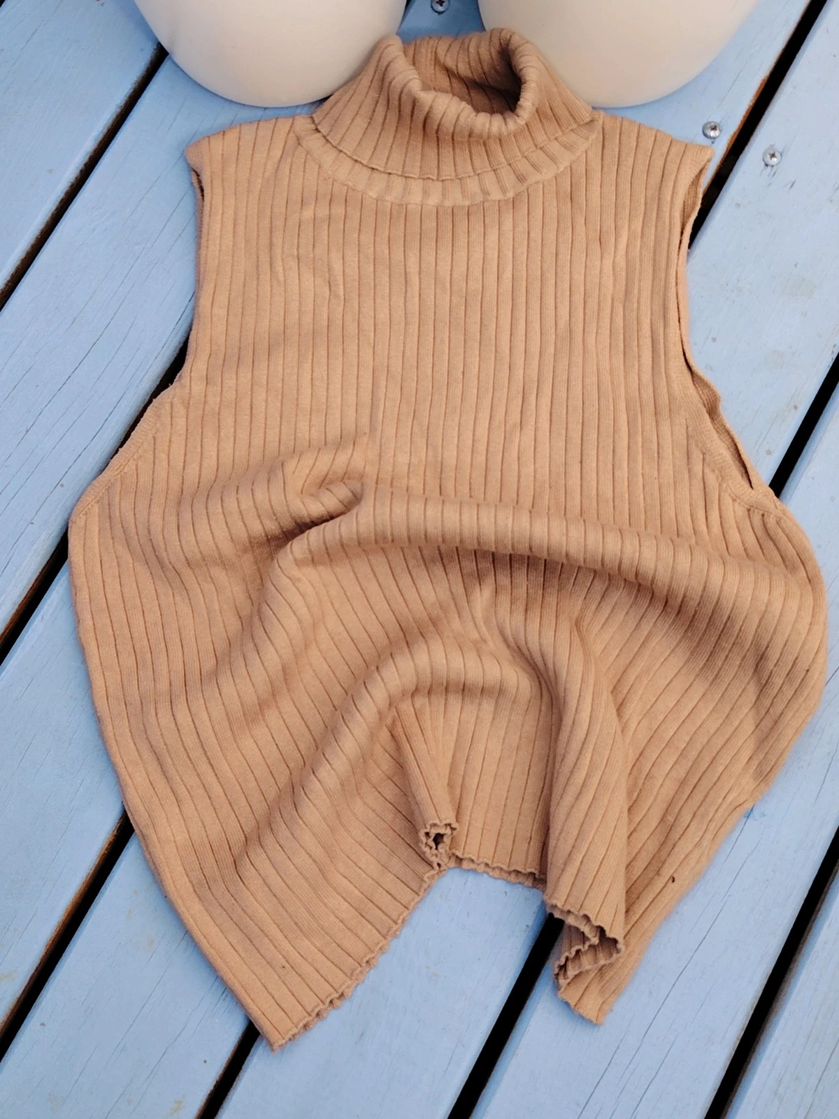 Le débardeur chic pour quand il fait froid mais que tu veux quand même frimer