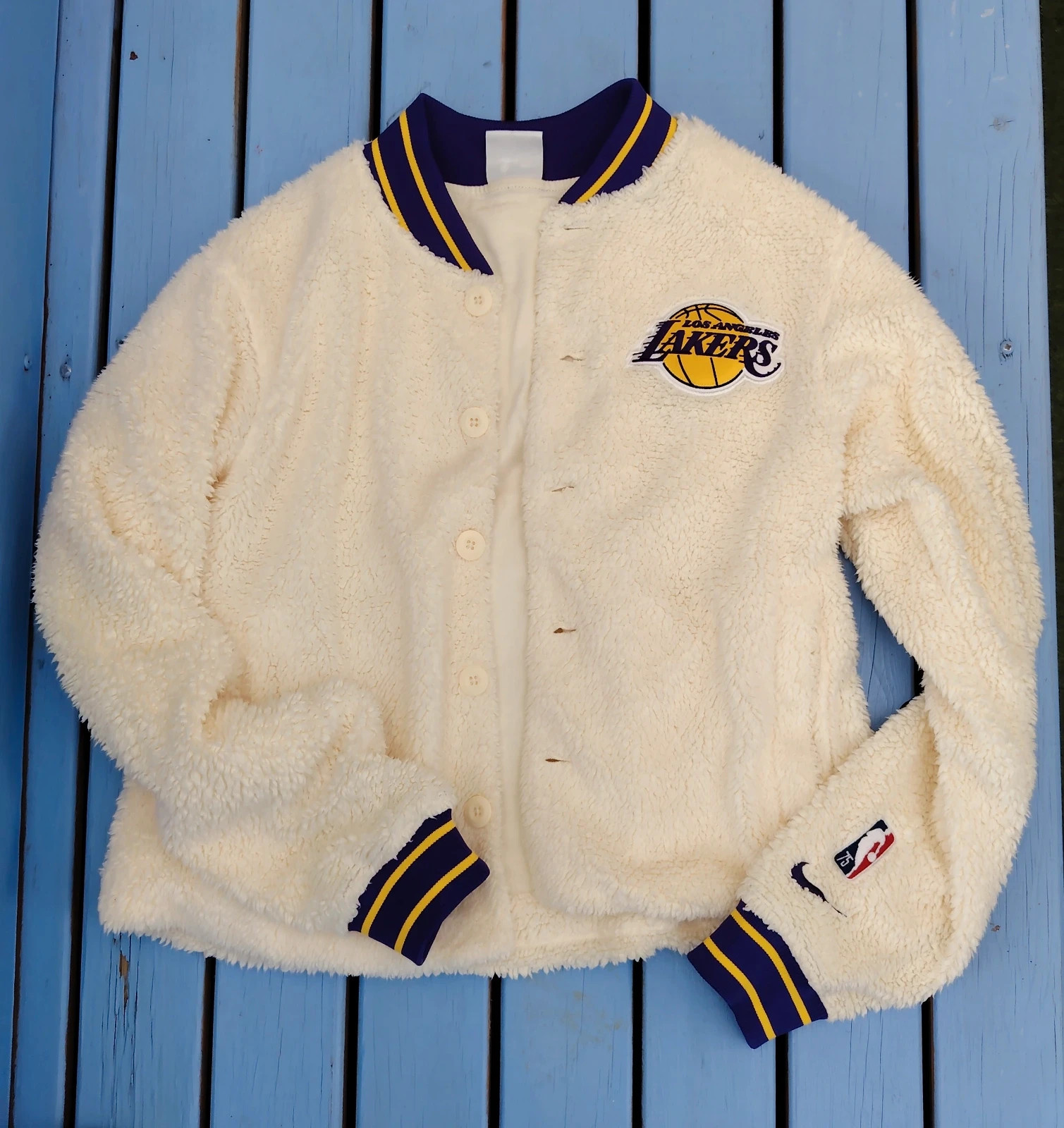Veste moumoute Nike x NBA Lakers (T. S) Le doudou ultime pour rugir devant le match – NBA – taille S 4
