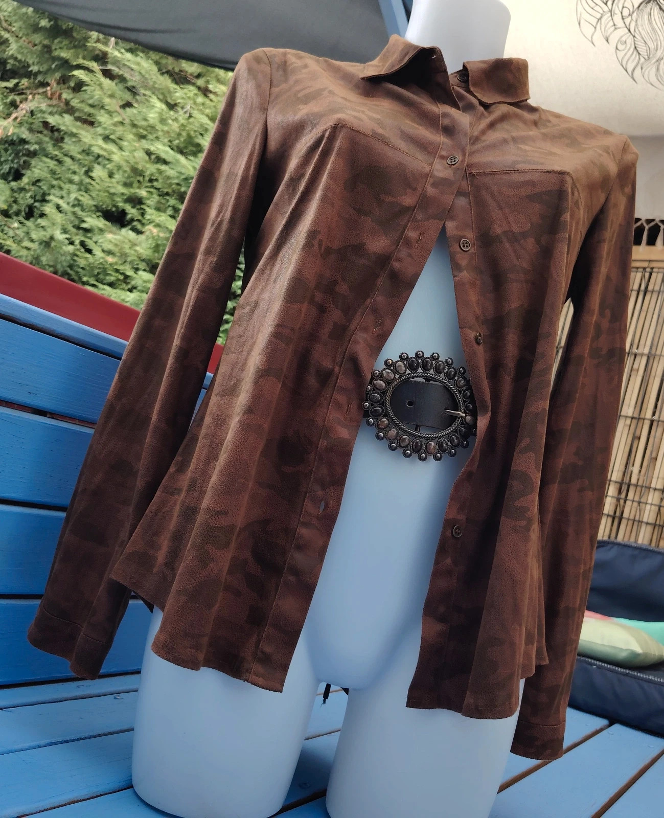 Chemise Ciminy Paris effet cuir & motif camouflage marron Taille M Look sauvage et tendance – Ciminy – taille M / 38 / 10 2