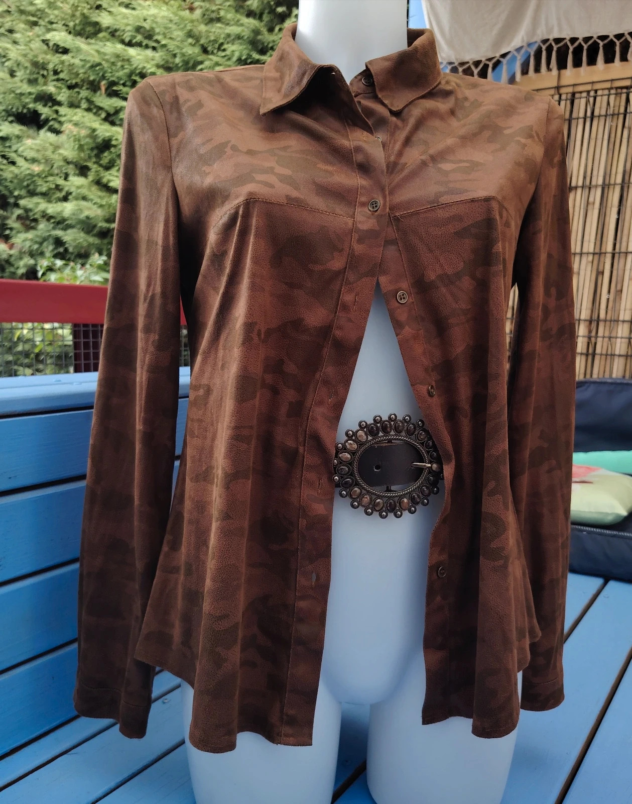 Chemise Ciminy Paris effet cuir & motif camouflage marron Taille M Look sauvage et tendance