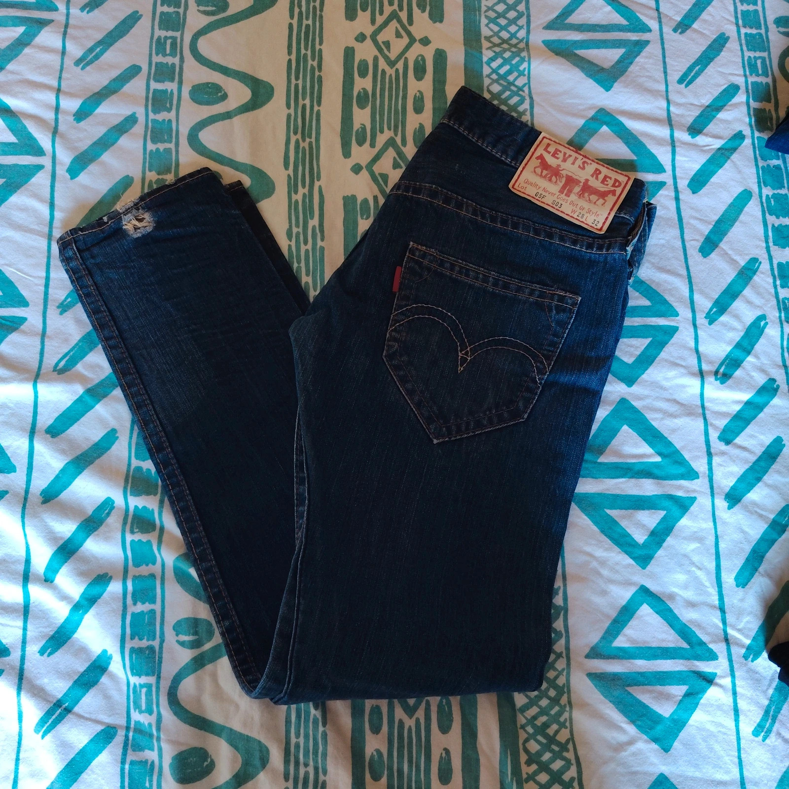 A saisir - Jean Levi's Red bleu brut W28 L32 - Lot 05F S03 – Levi's – taille W28 | FR 38 2