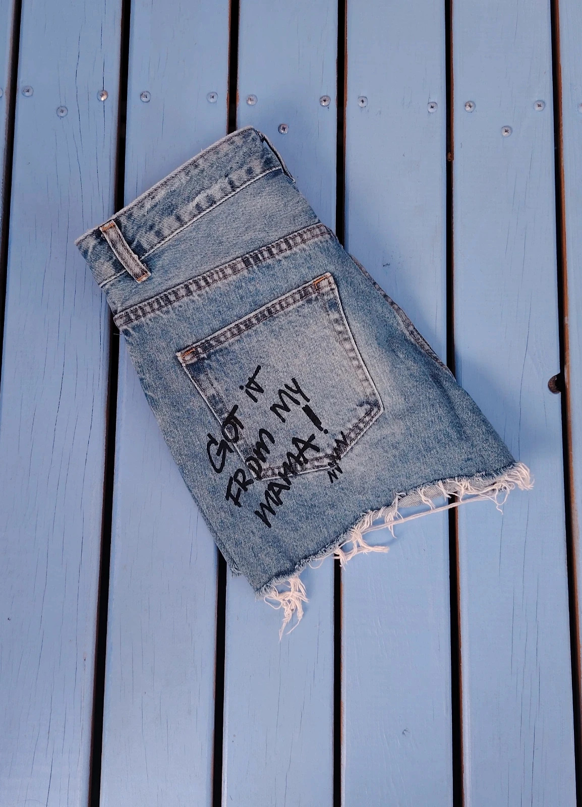 Short en Jean Graffiti Style Grunge / Y2K – FB Sister – FB Sister – taille S / 36 / 8 2