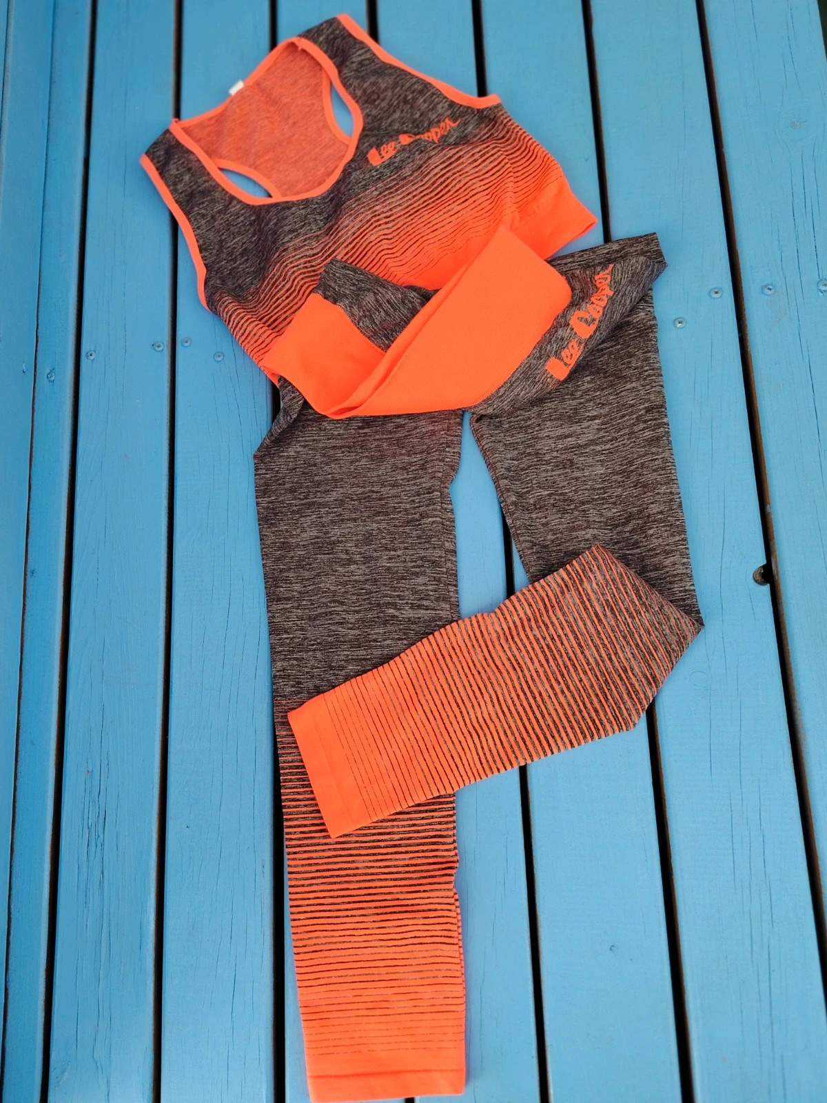 Ensemble de sport Lee Cooper Brassière et Legging – Taille S/M