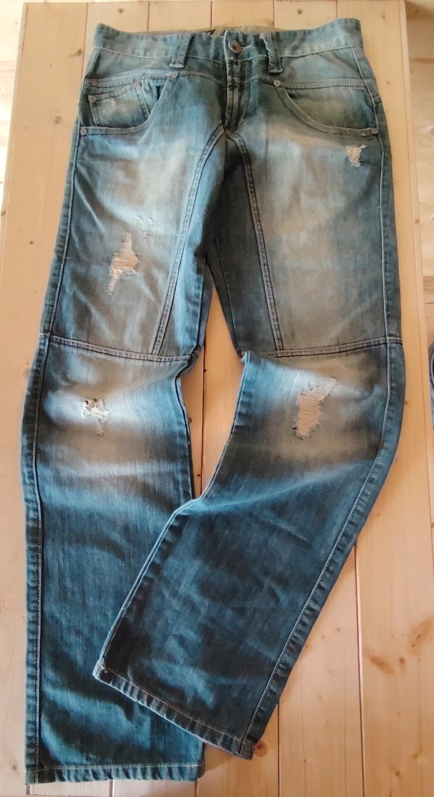 Jean denim The One vintage, Style Y2K, Coupe droite/ajustée, Effet usé, Cyber-Y2K. – The One – taille L