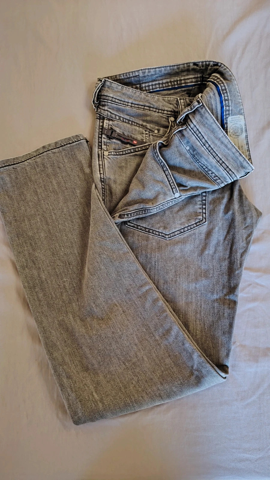 Jean homme DIESEL modele Belther pour homme en excellent état. – Diesel – taille L 2