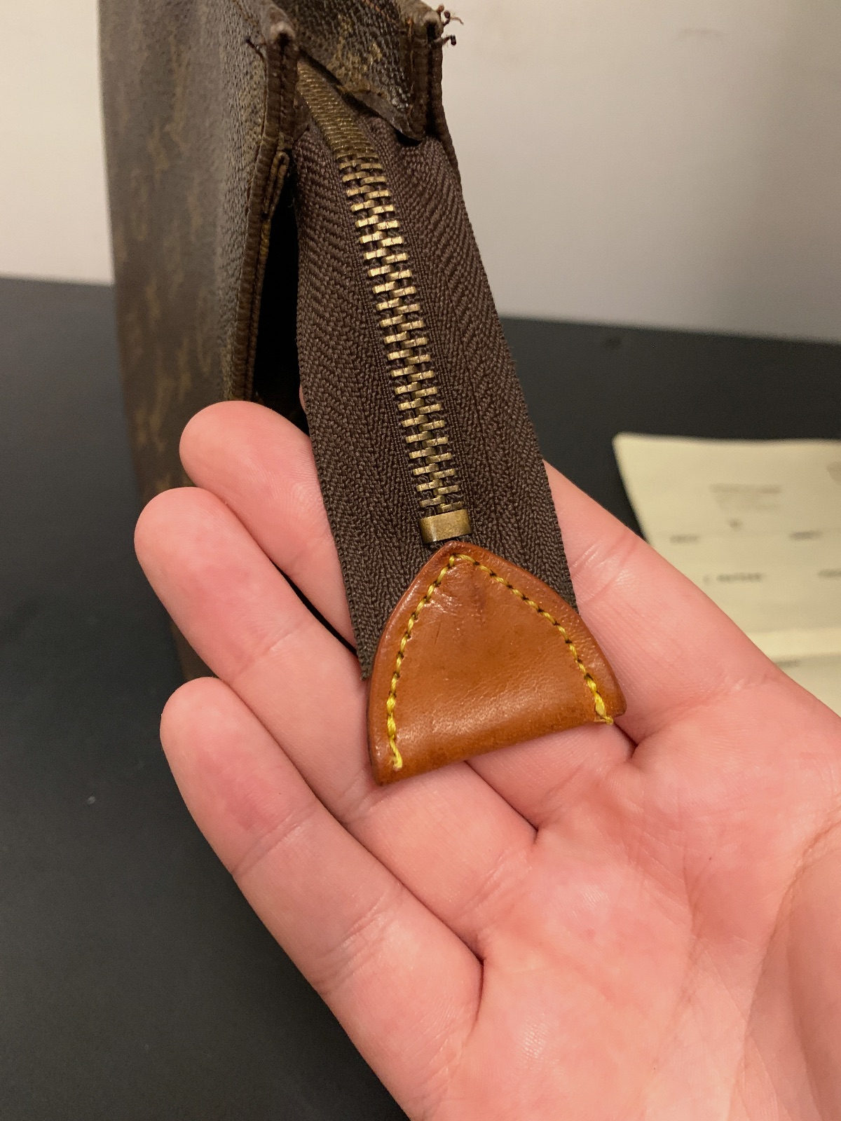 Louis Vuitton Pochette Toilette 19 Vintage Monogram + facture 1997 – Louis Vuitton – taille Taille unique 4