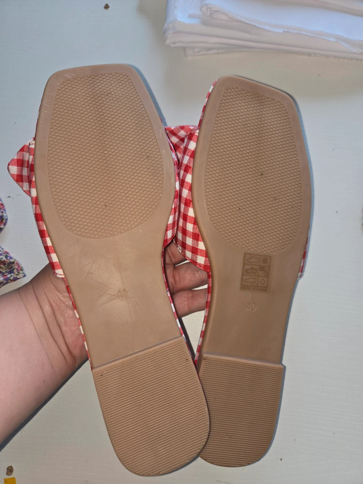 Sandalias planas cuadros vichy rojo y blanco lazo Talla 40 – Local – taille 40 3
