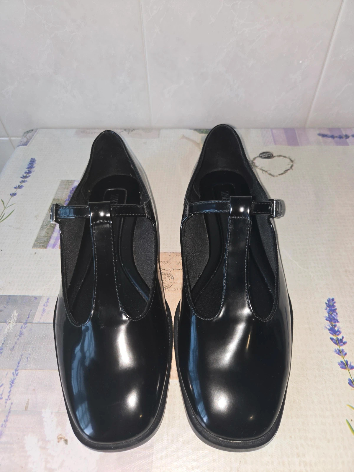 Zapatos T-Strap charol negro Zara - Talla 39 – Zara – taille 39
