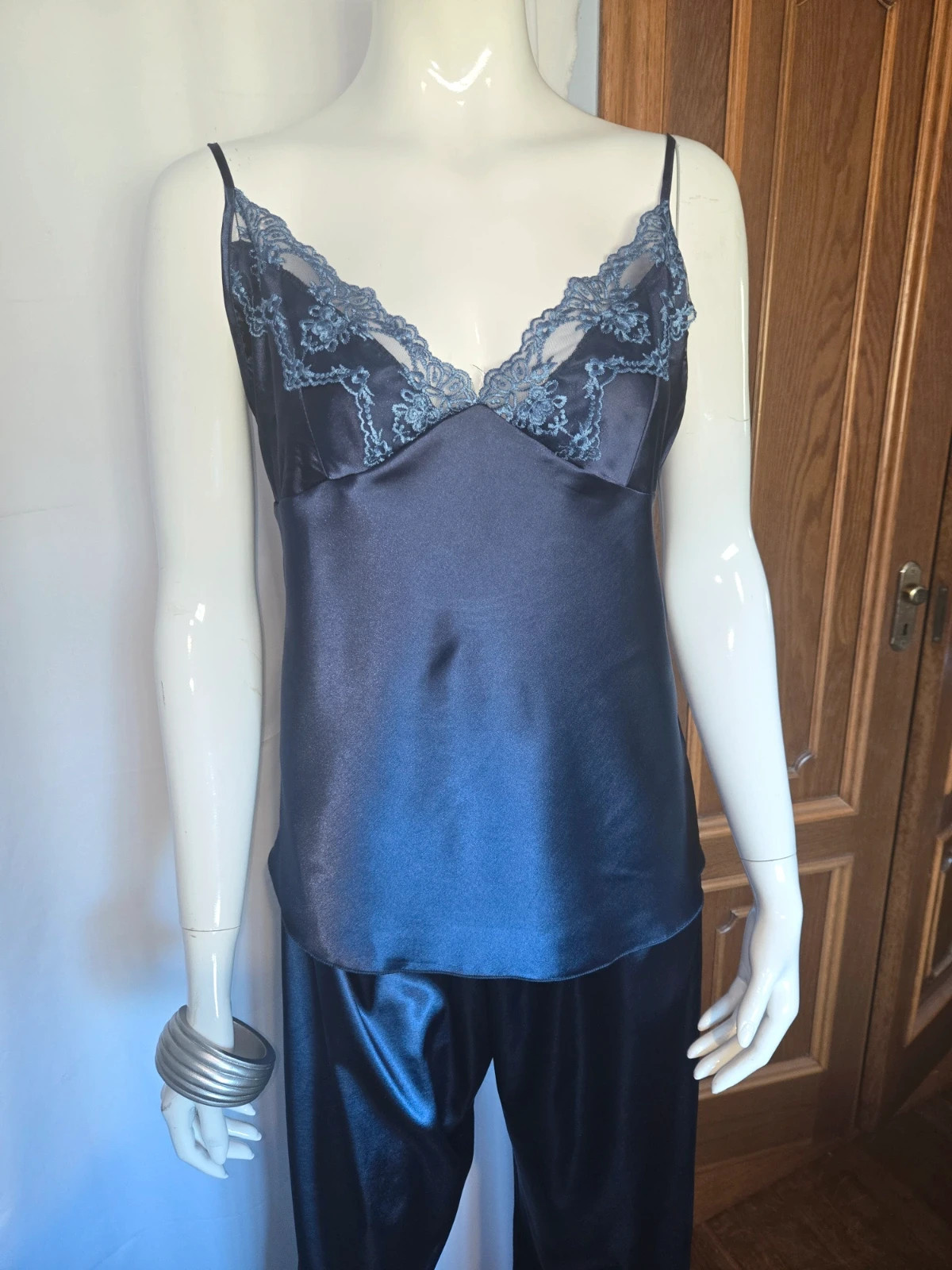 Conjunto de pijama de satén azul marino con encaje – Talla XL – Local – taille XL / 42 / 14 4