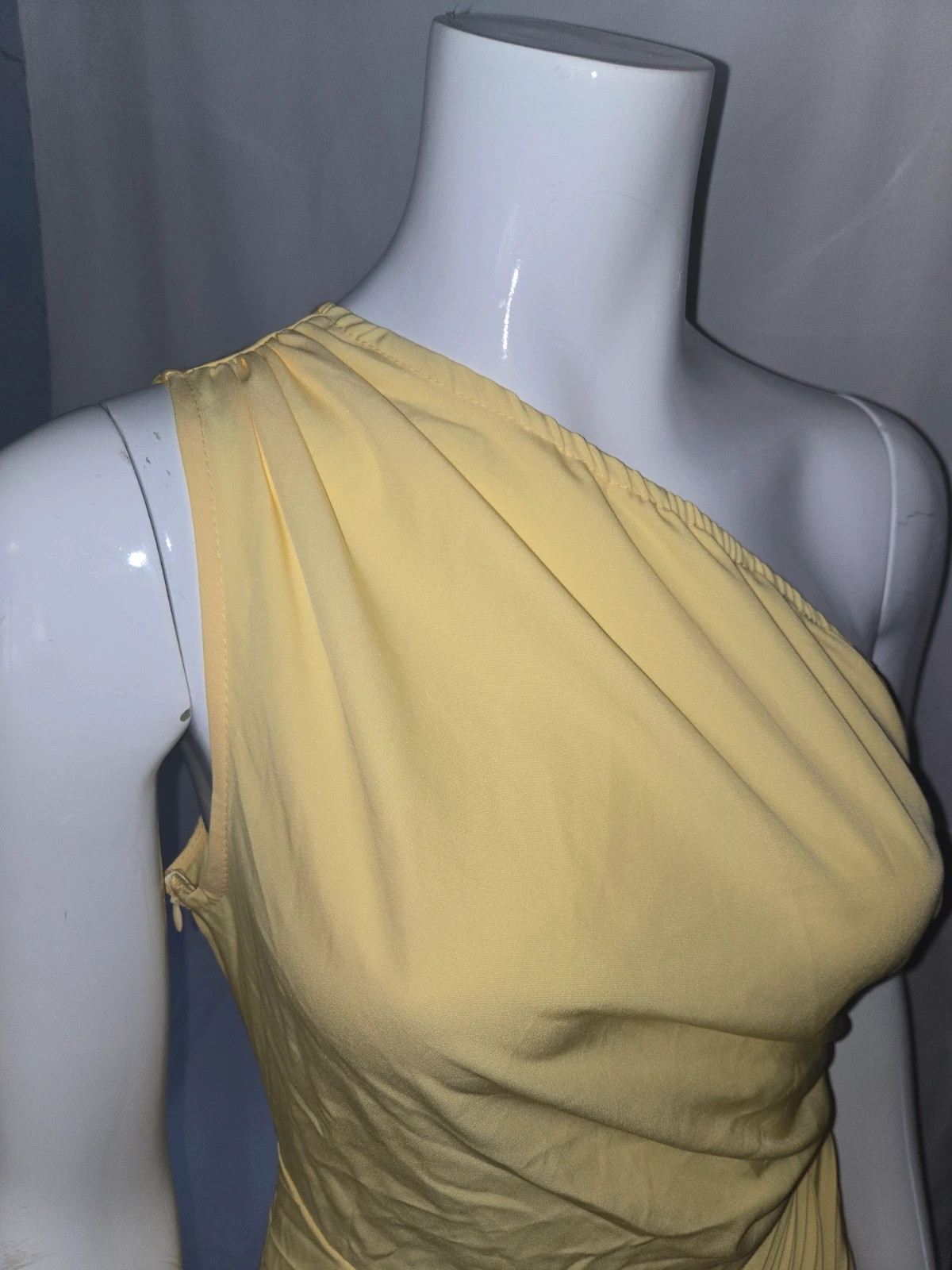 Vestido largo plisado asimétrico - Amarillo Canario talla M – Shein – taille M / 38 / 10 2