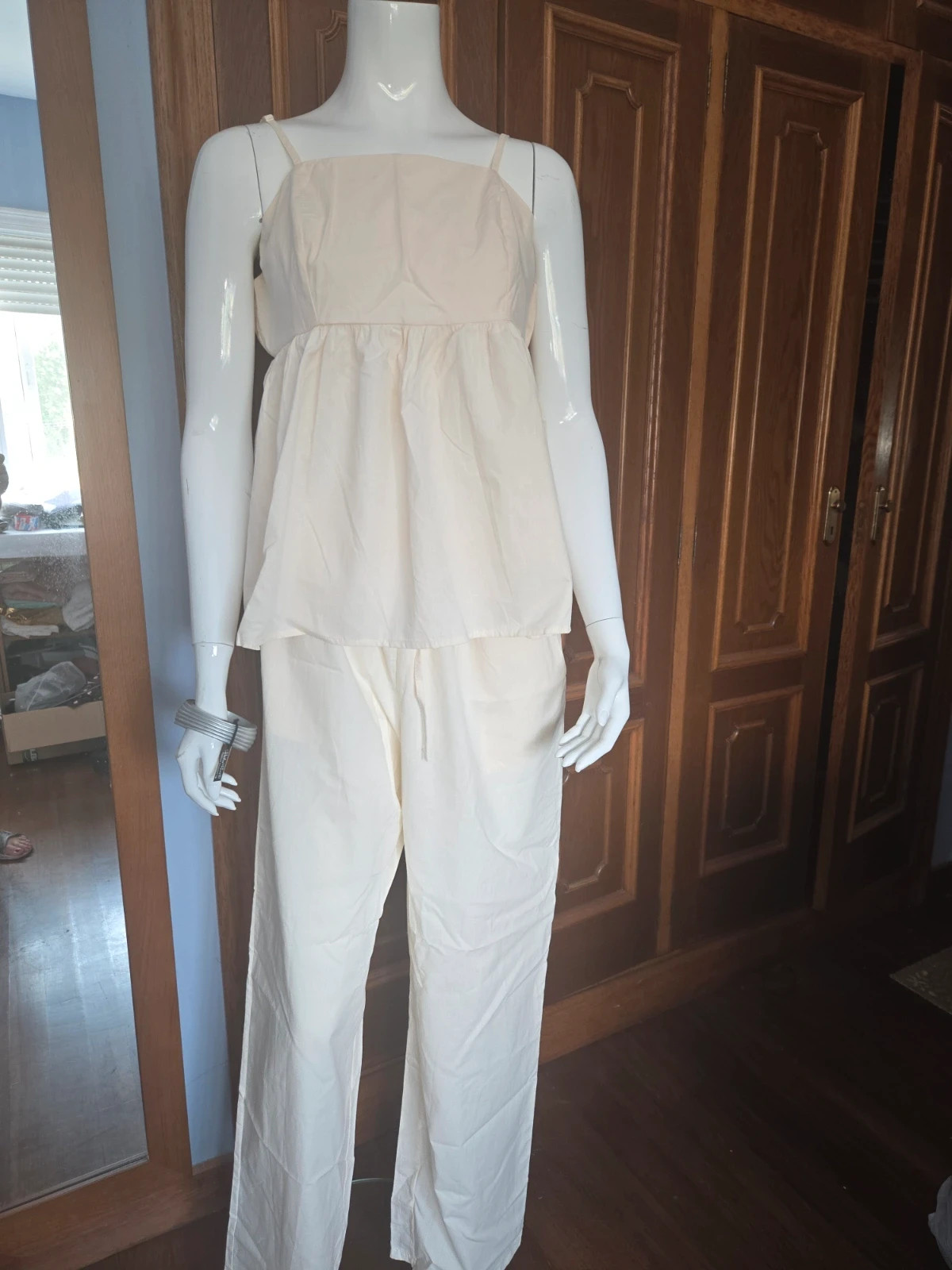 Conjunto dos piezas beige/crema (Top + Pantalón fluido) - Talla XL – Local – taille XL / 42 / 14