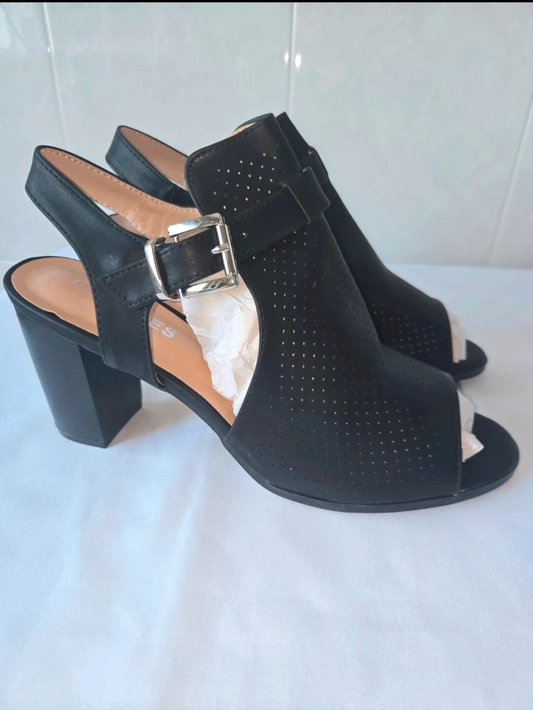 Sandalias de tacón caladas negras Franco Sarto - Talla 41