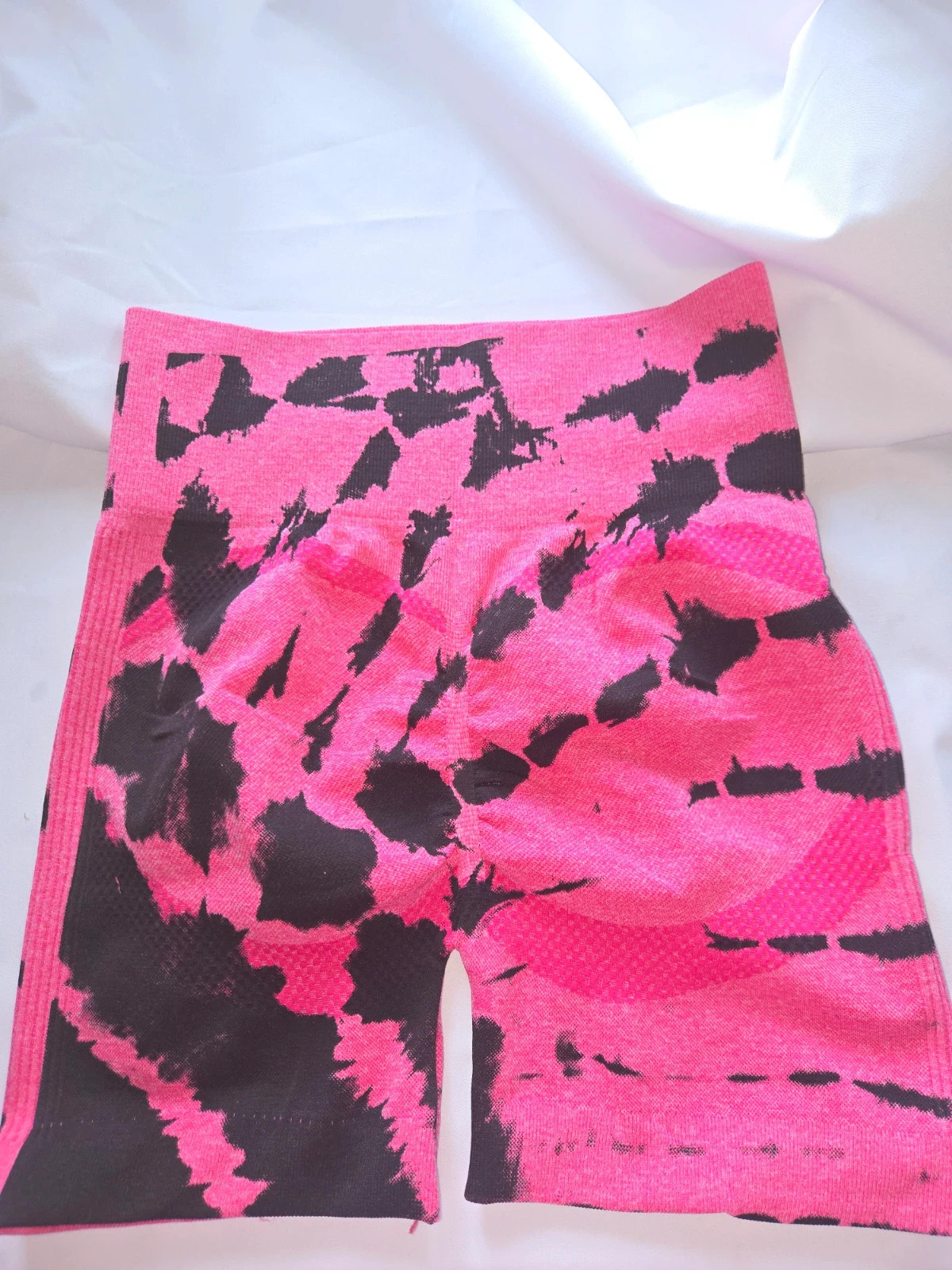 Shorts Deportivos Seamless Tie-Dye Rosa y Negro Talla única- Efecto Push Up – Local – taille Taille unique 2