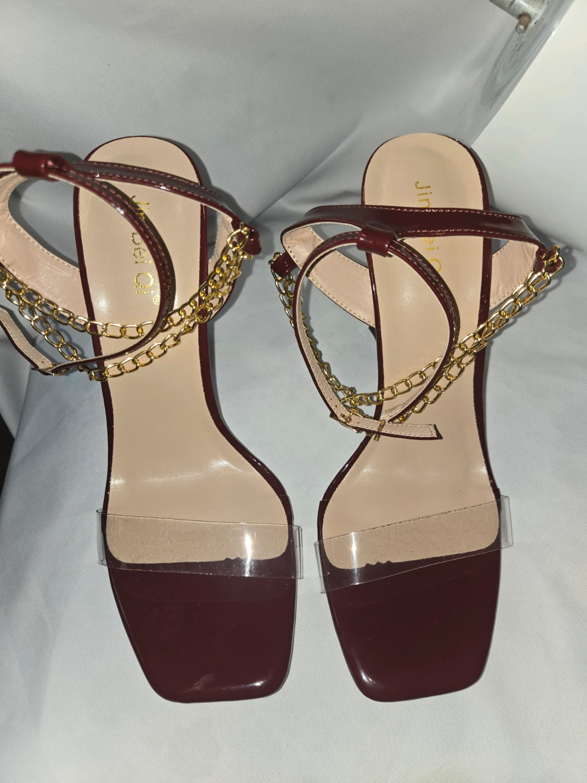 Sandalias de tacón Jin Bei Qi color vino con cadenas doradas y tira transparente T40 – jin bei qi – taille 40 3