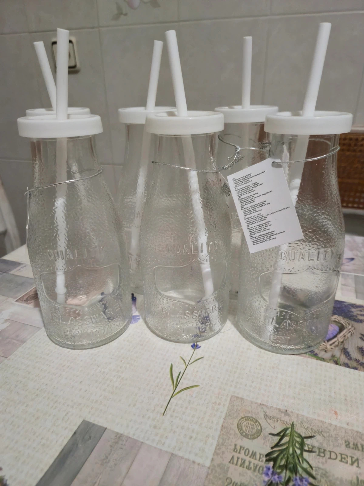 6 botellas con pajita