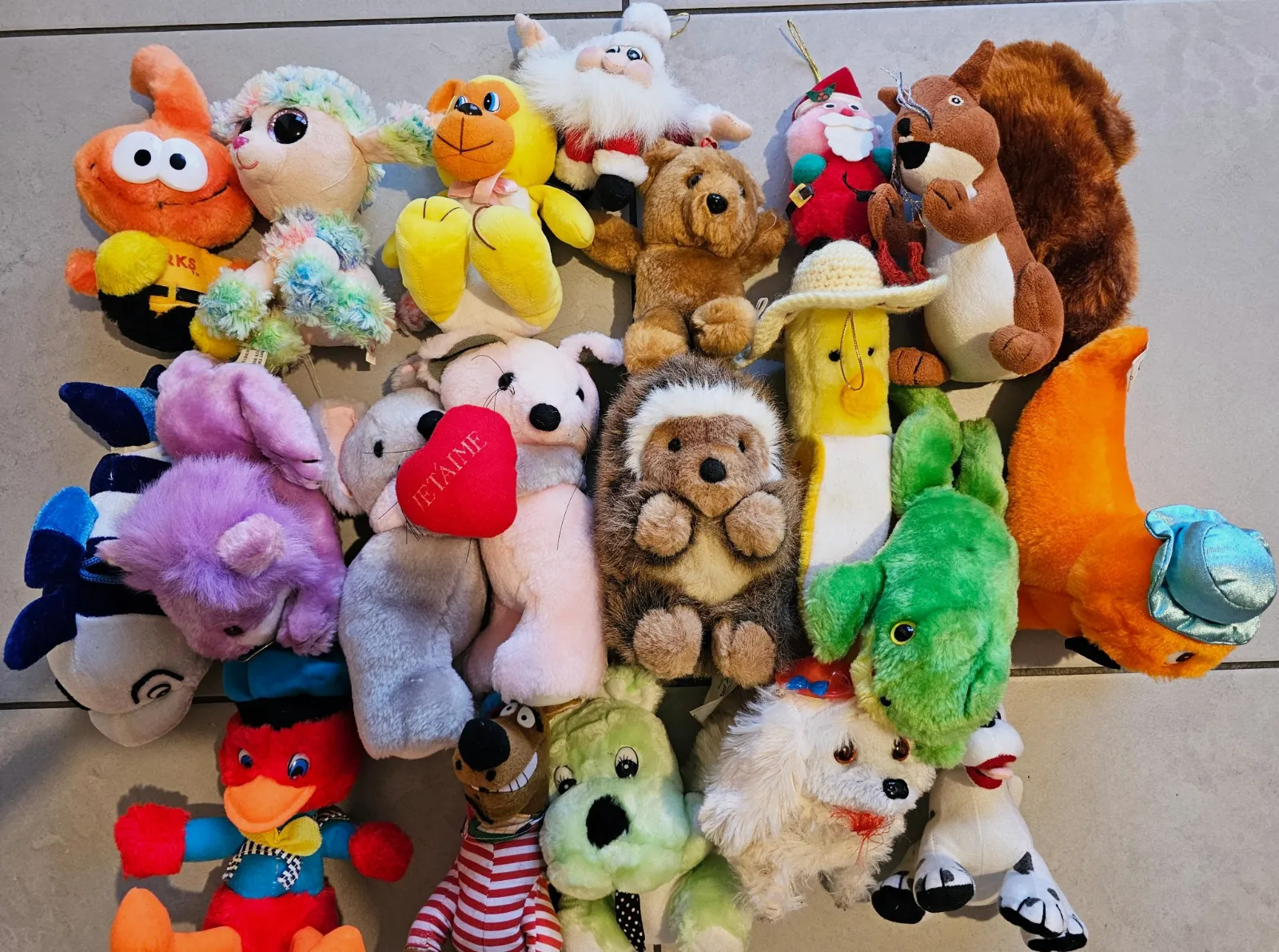PELUCHES 2 € l'unité