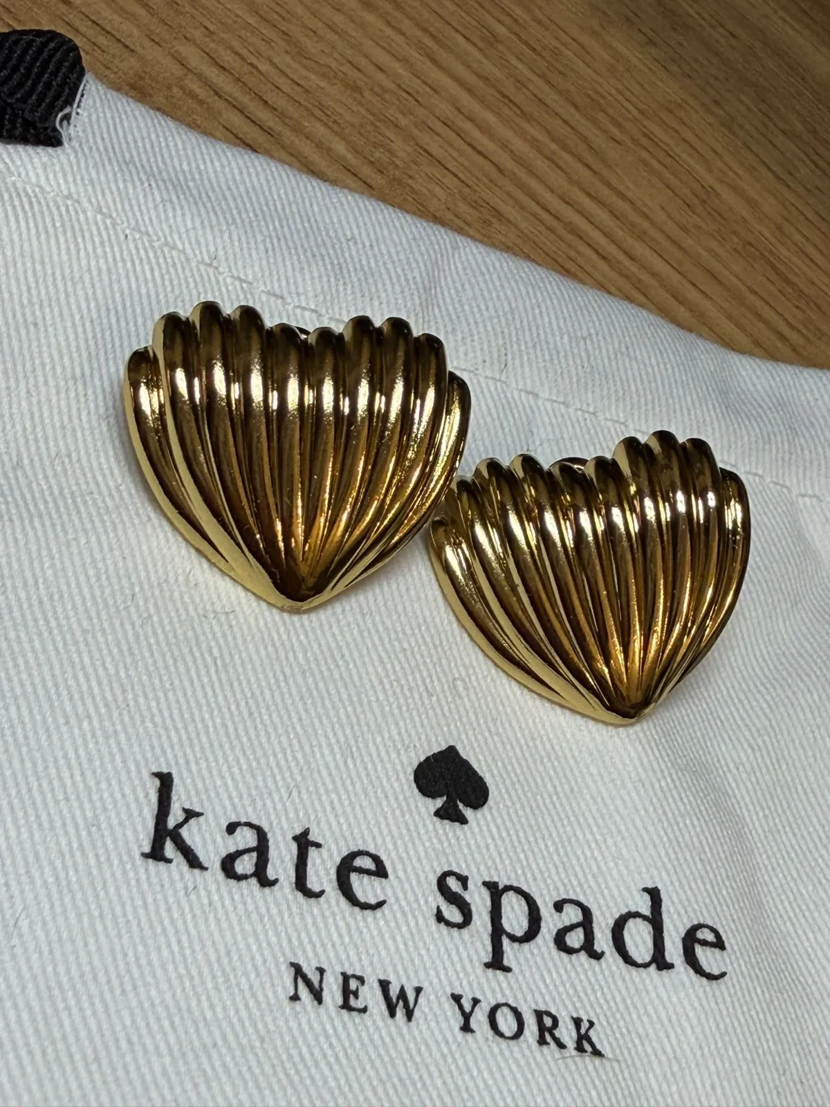 Boucles d'oreilles kate spade coquillage doré 2