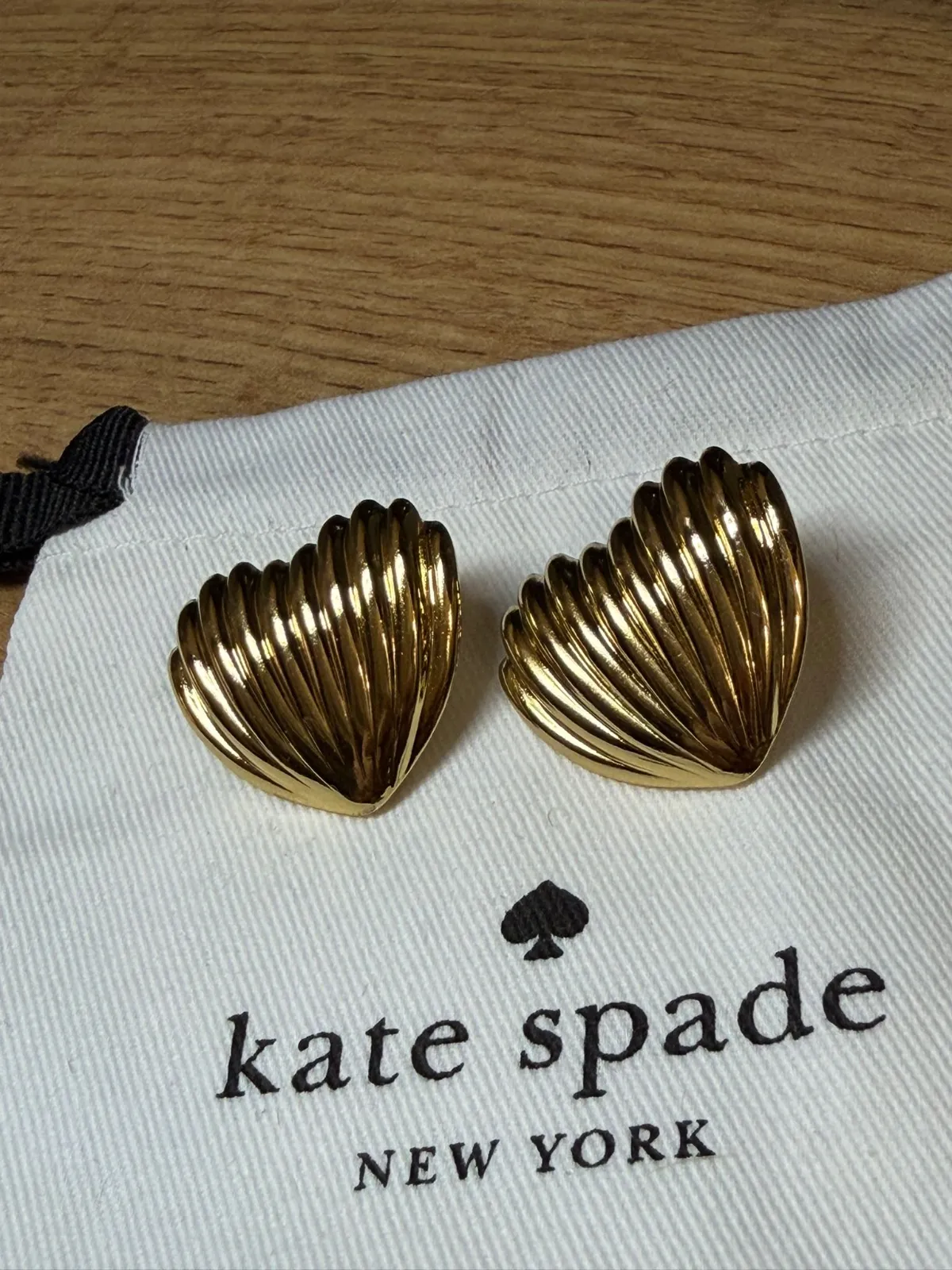 Boucles d'oreilles kate spade coquillage doré