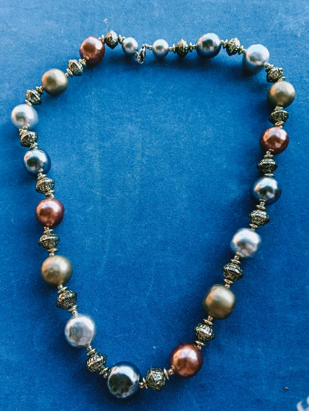 Chunky faux pearls statement necklace – Vintage Boutique