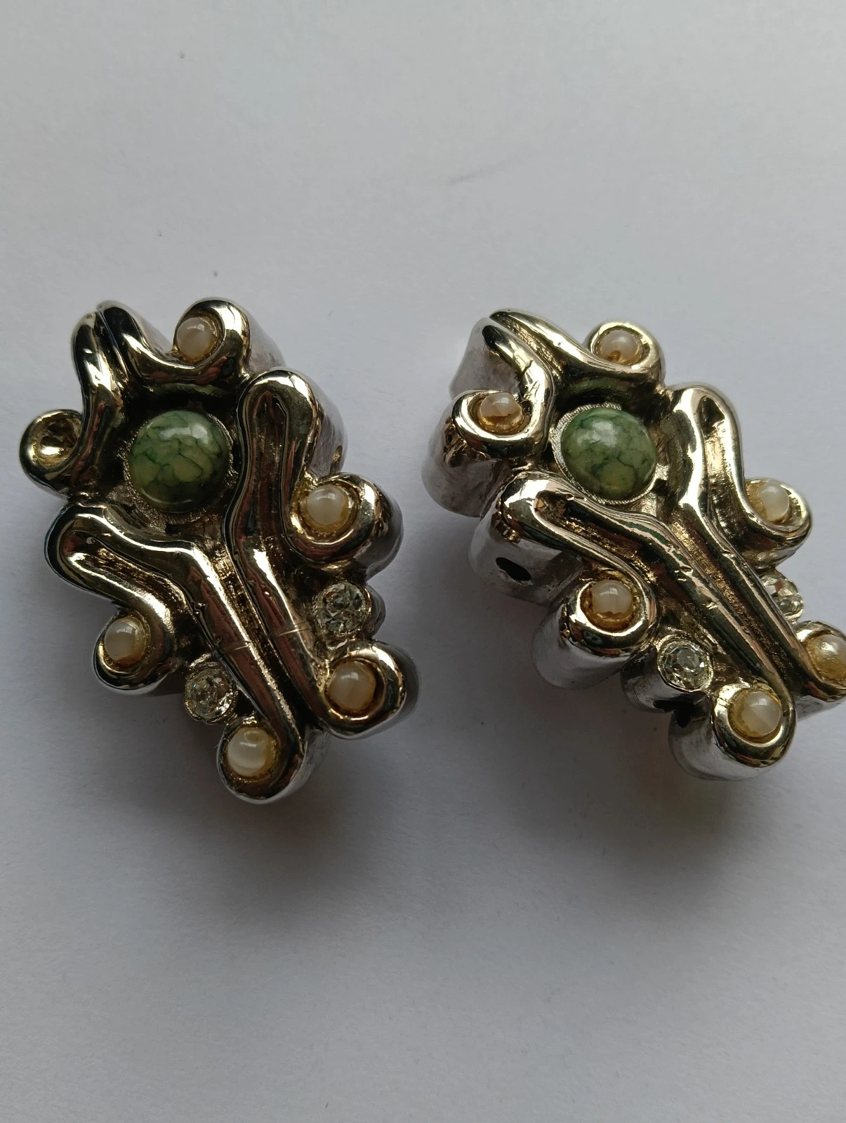 Vintage 80s statement clip on earrings