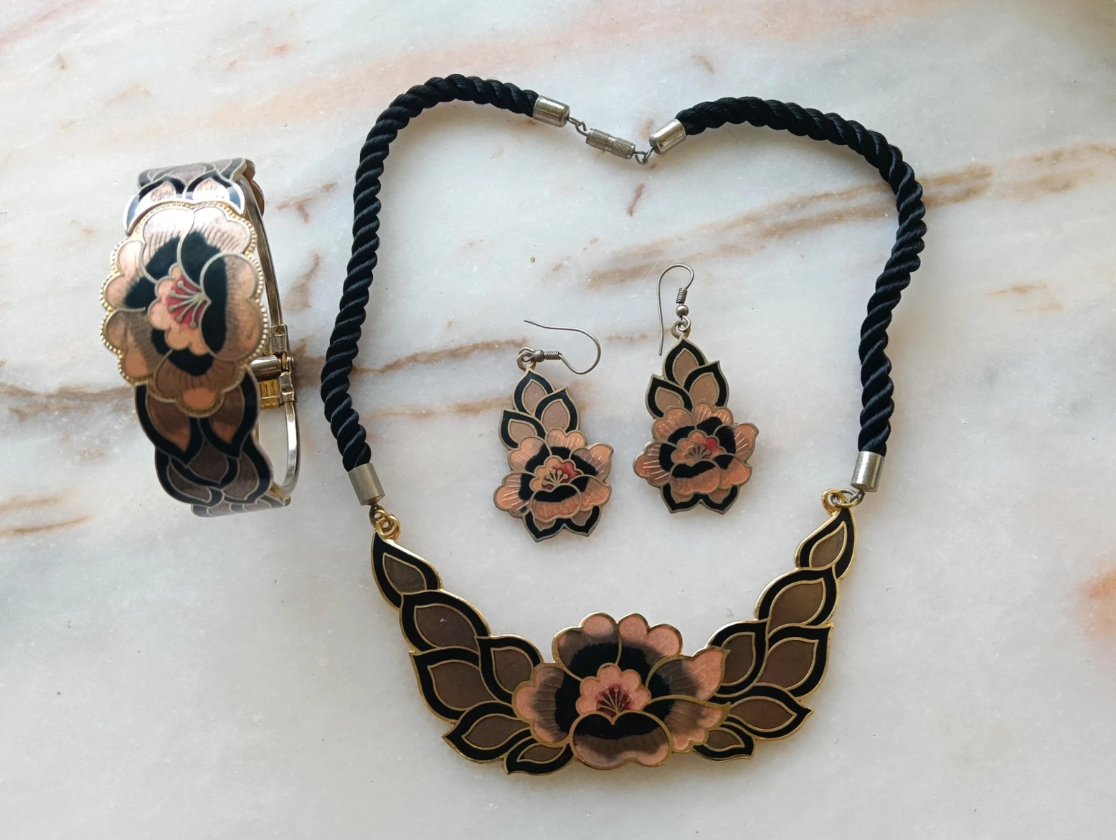 Ensemble Bijoux Set earrings necklace & bracelet Vintage cloisonné
