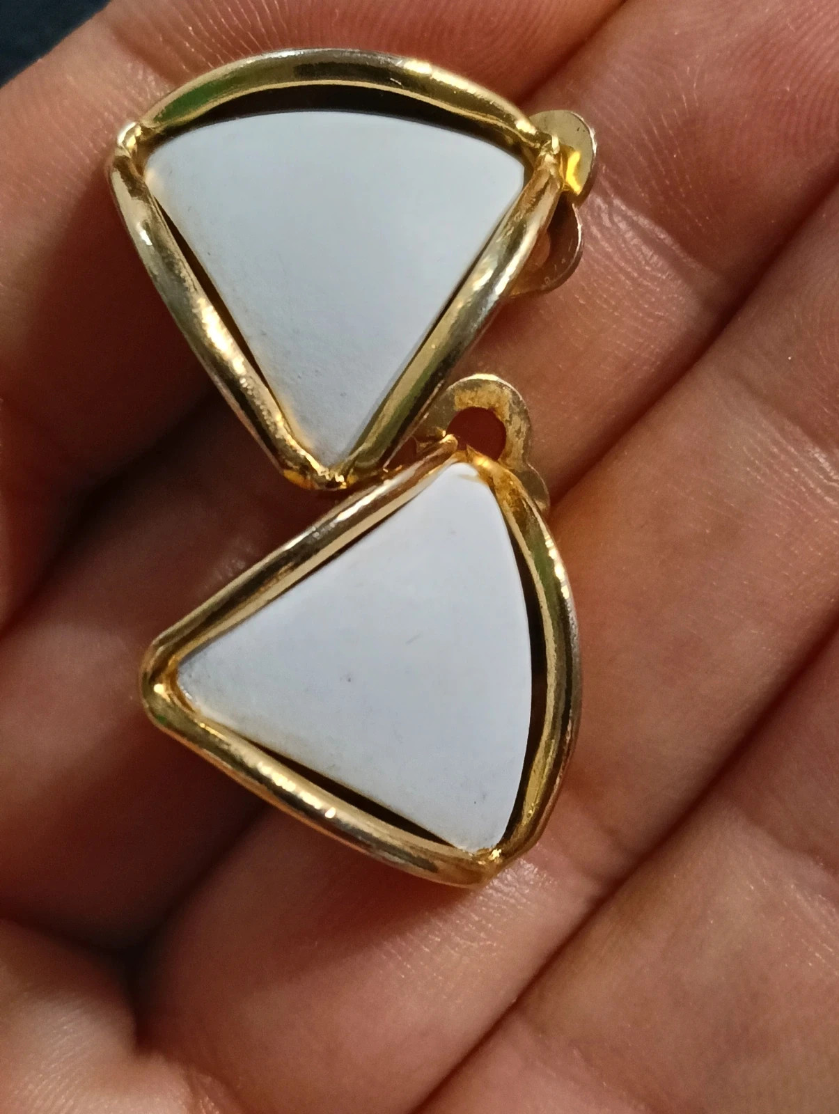 Vintage triangle earrings 80s – Vintage Boutique 4
