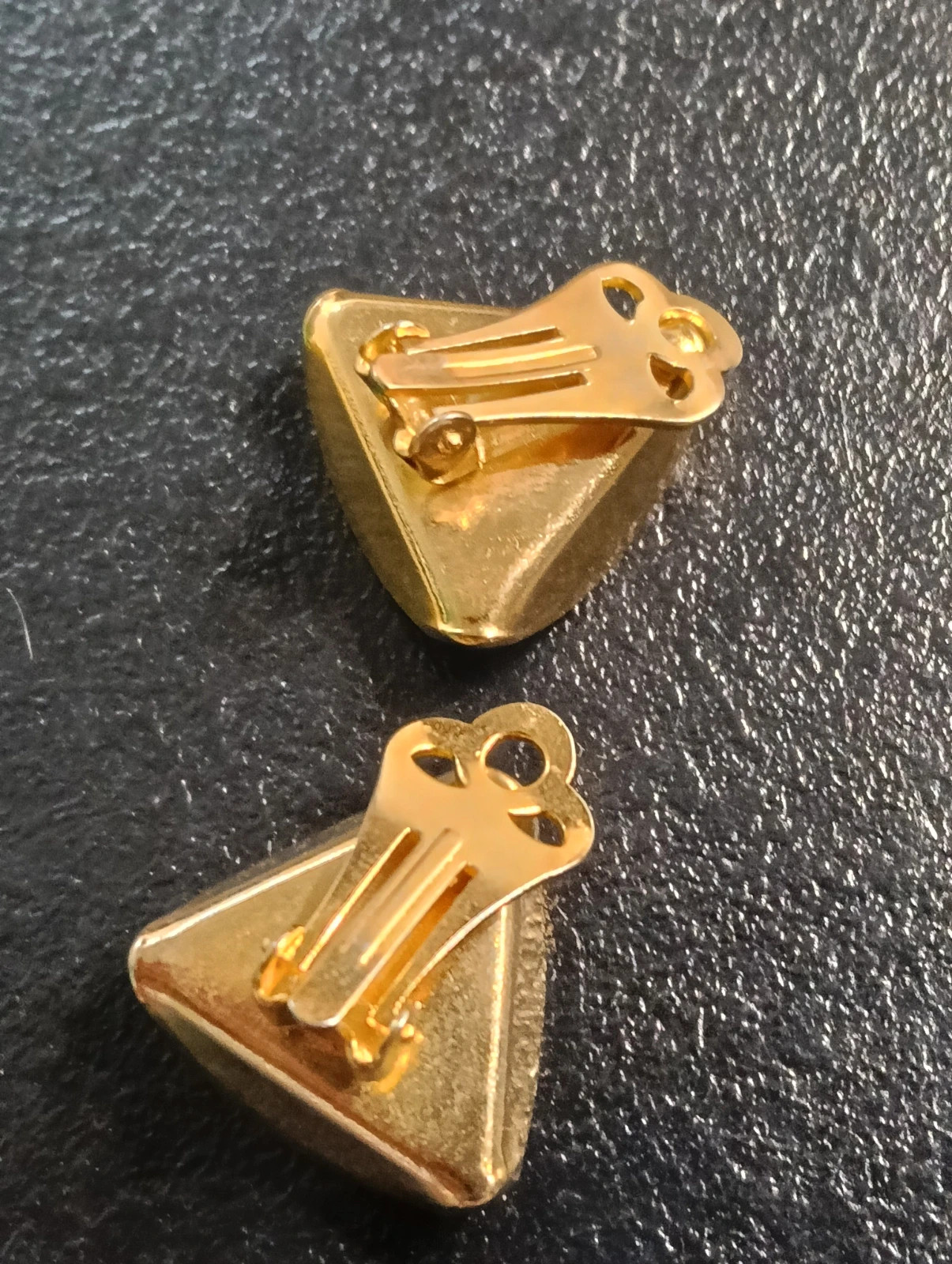 Vintage triangle earrings 80s – Vintage Boutique 5