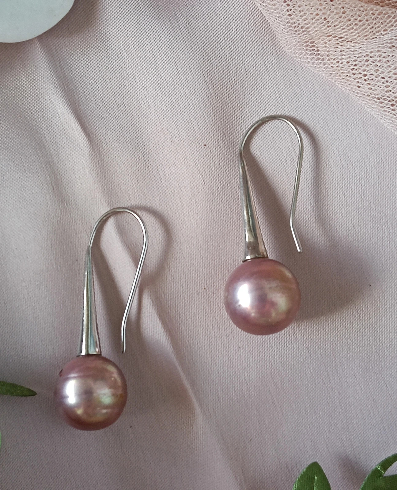 Vintage sterling silver & mauve lilac earrings