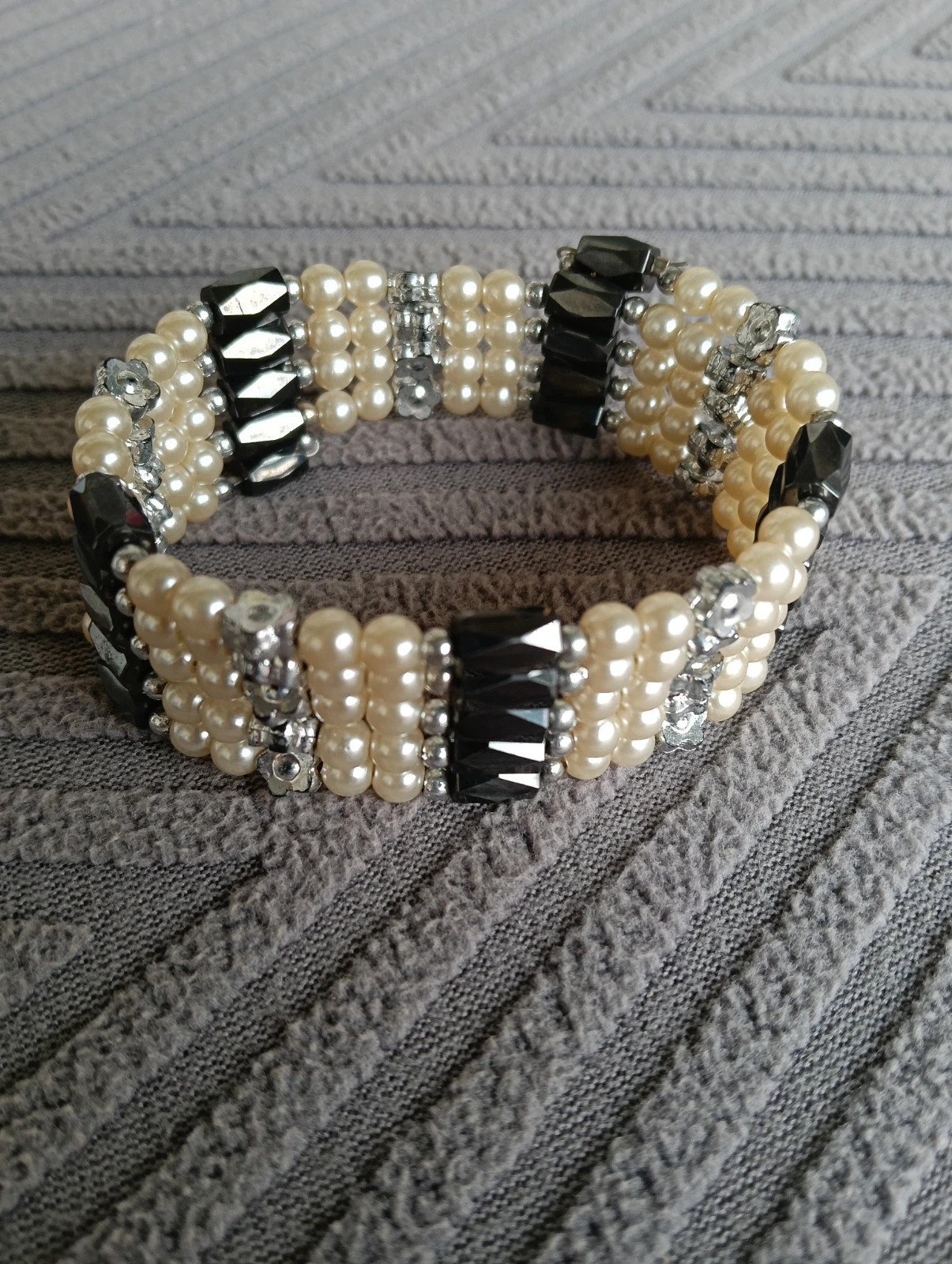 Vintage magnetic wrap choker necklace and bracelet Collar magnético de los 80s – Vintage Chic