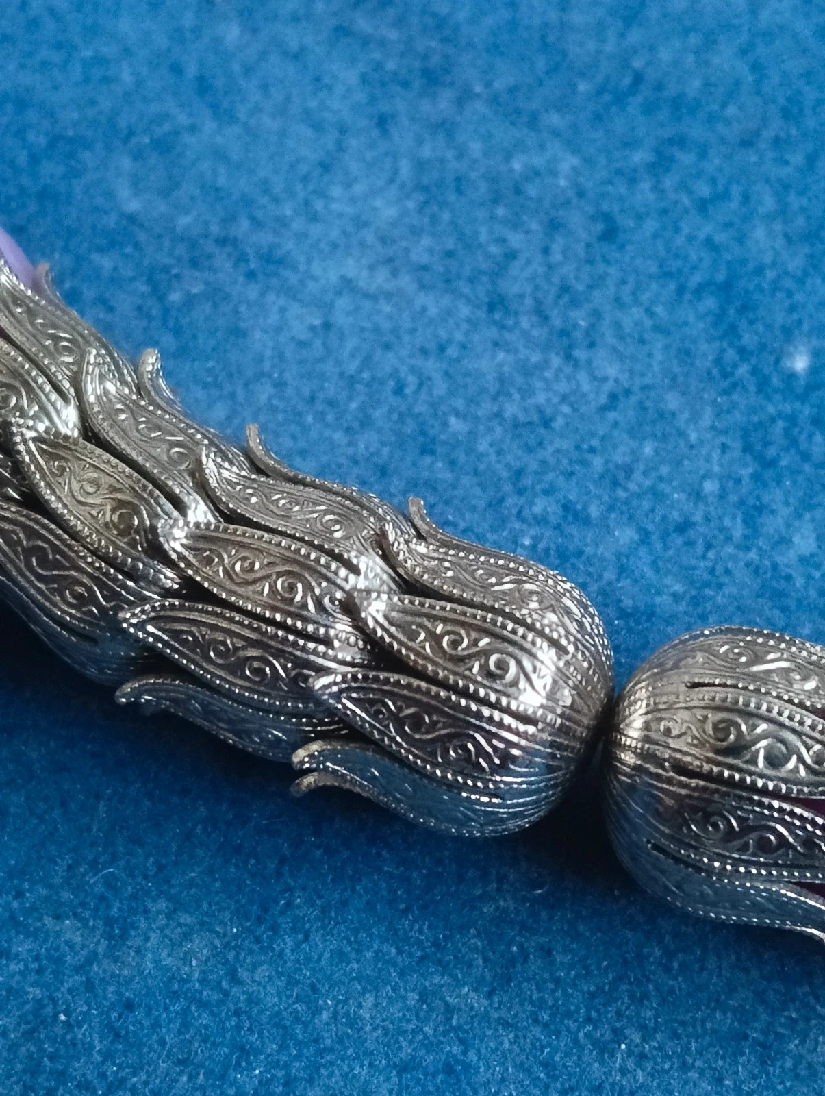 Collar tibetano con charoita natural – Vintage De Luxe 3