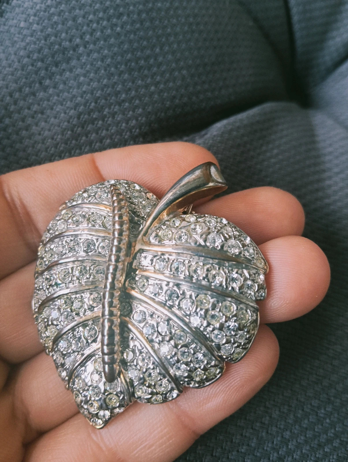 Vintage sparkling rhinestone tropical leaf brooch statement – Vintage Chic 5