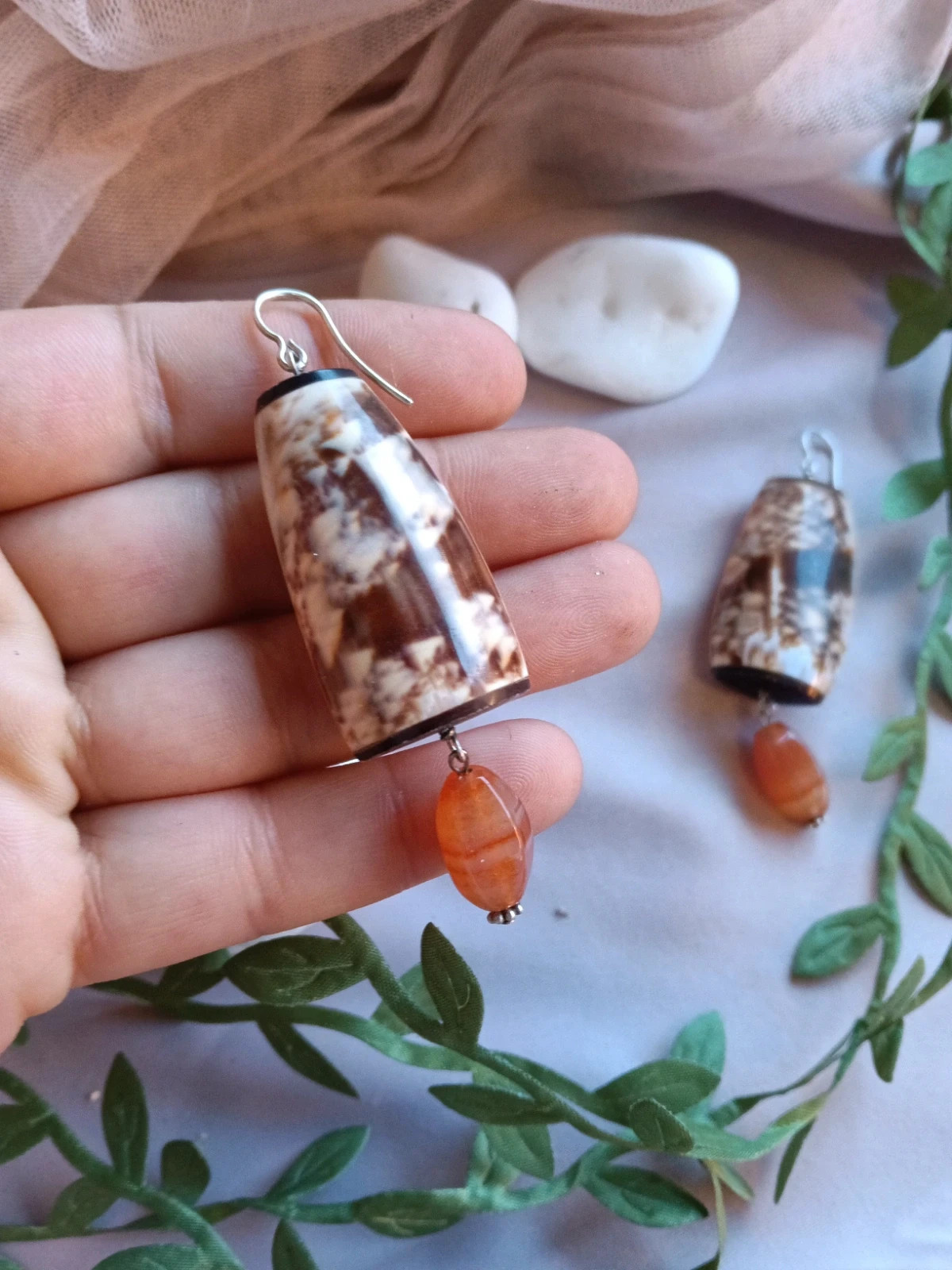 Vintage Boho Cone-Shaped Shell Earrings with Carnelian Accents – Boutique Bohéme 3