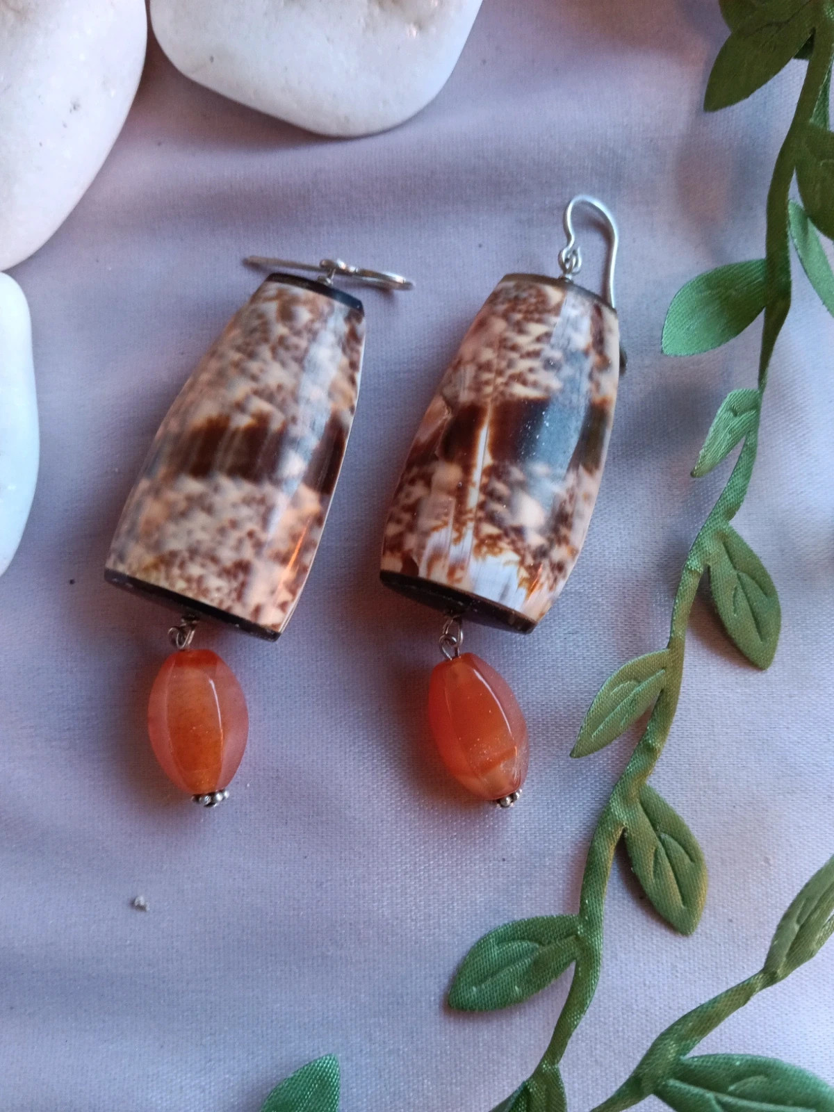 Vintage Boho Cone-Shaped Shell Earrings with Carnelian Accents – Boutique Bohéme 4