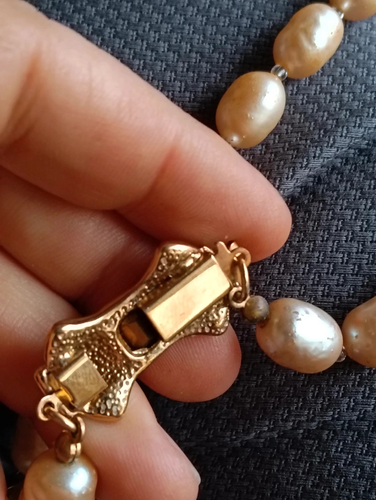 Vintage baroque Pearl with black Onix bow clasp – Vintage Love 5