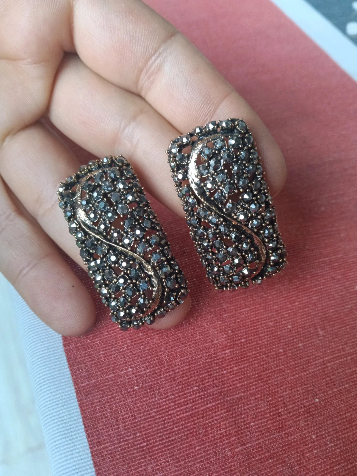 🔥Last price🔥victorian Style marcassite and gunmetal tone earrings