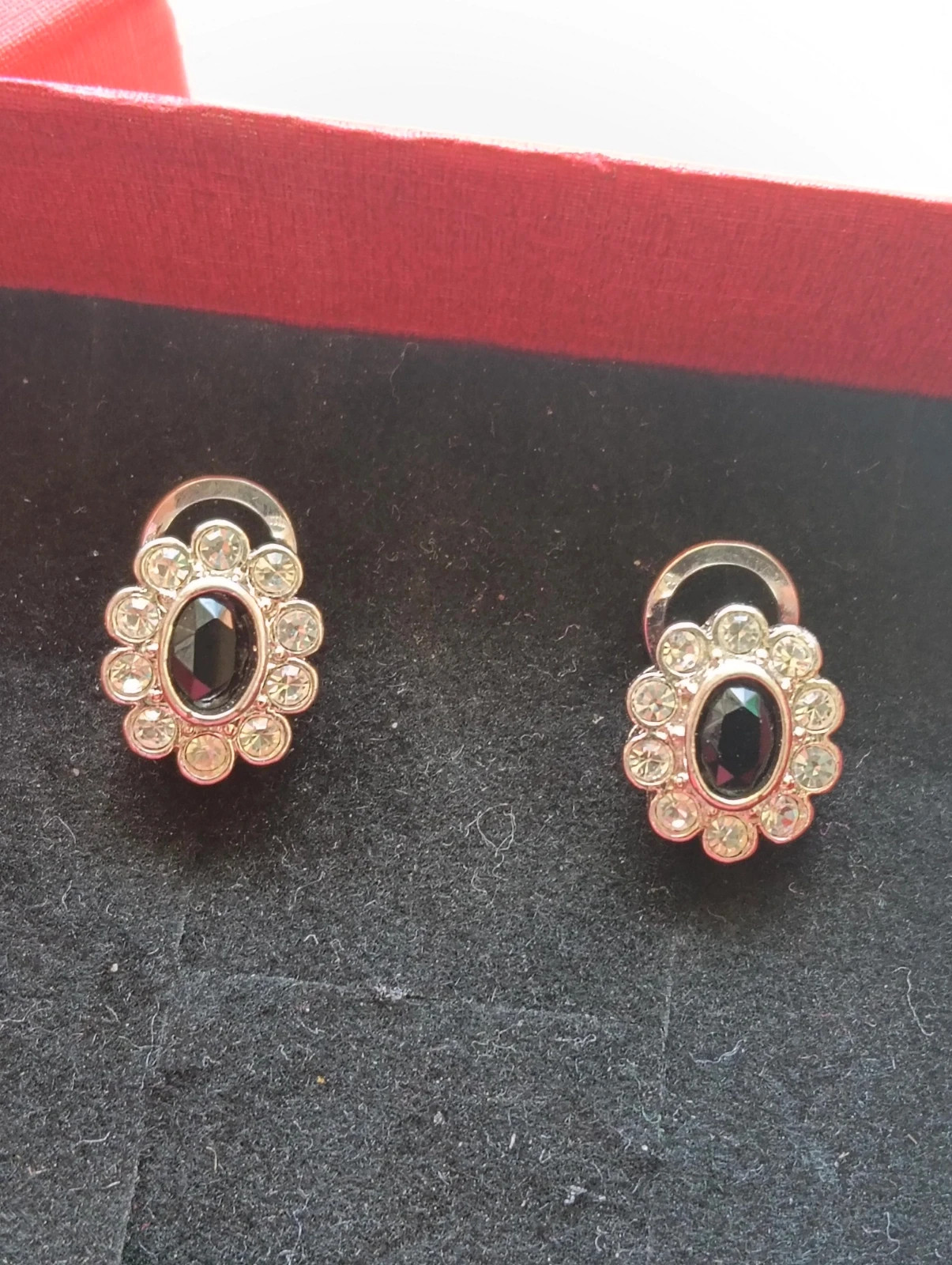 Vintage silver plated June earrings Onix cabochon