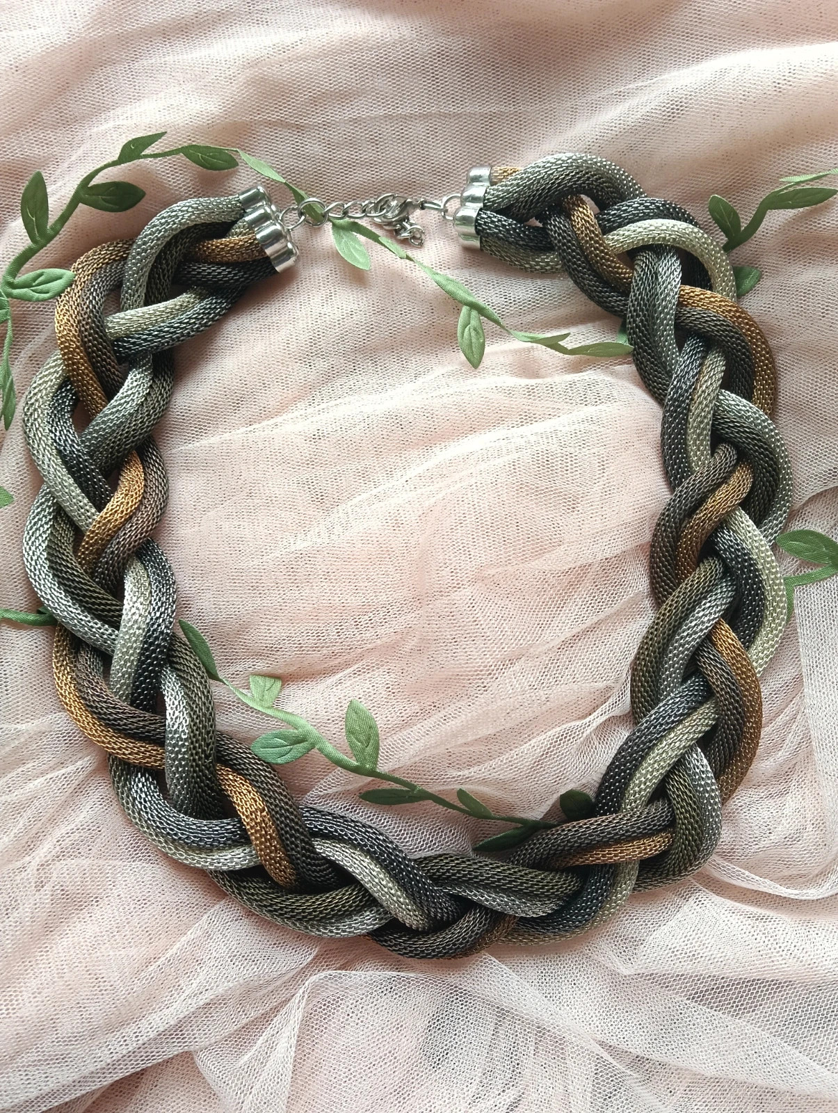 Vintage Metallic mesh braided statement necklace