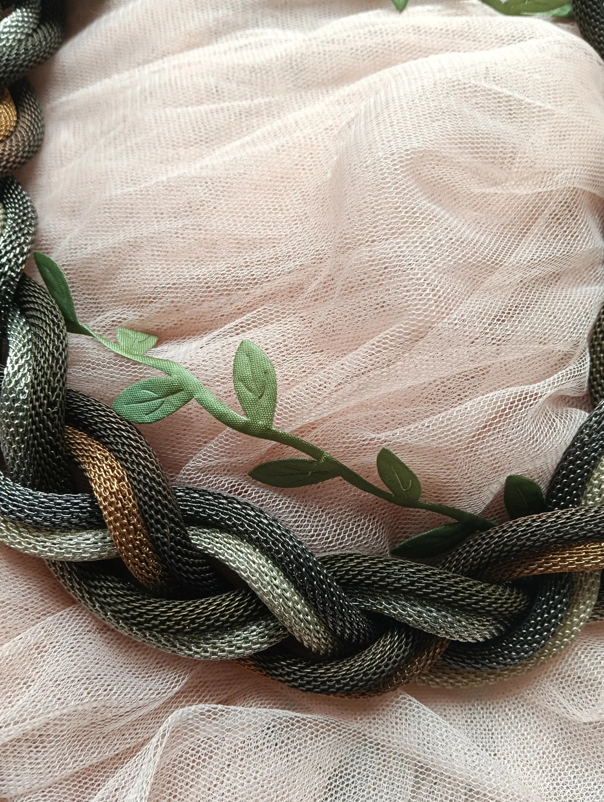 Vintage Metallic mesh braided statement necklace – Vintage Chic 2