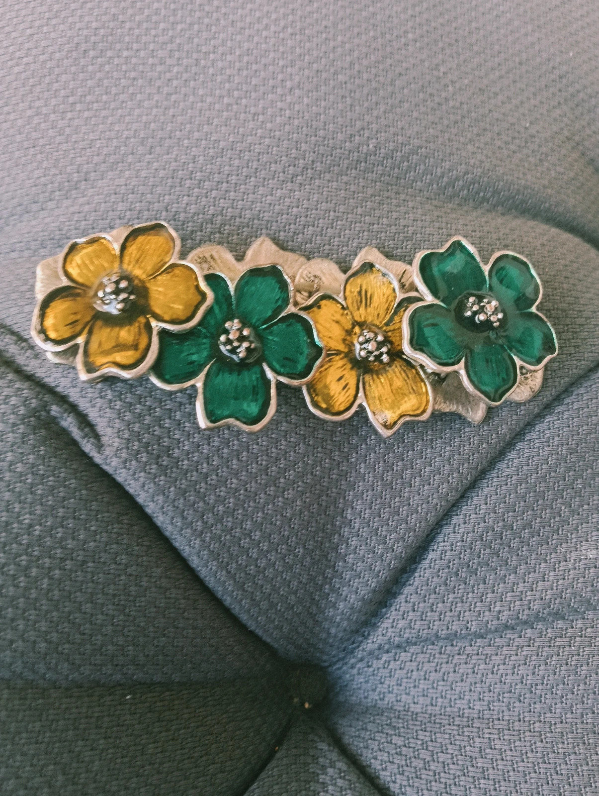 Vintage Green and yellow enamel flower Bracelet – Vintage Chic 2
