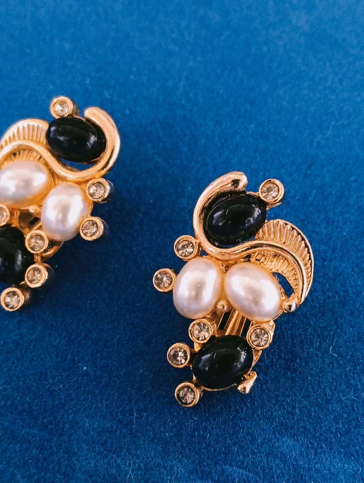 Vintage earrings faux pearl and black cabochon – Vintage Chic 5
