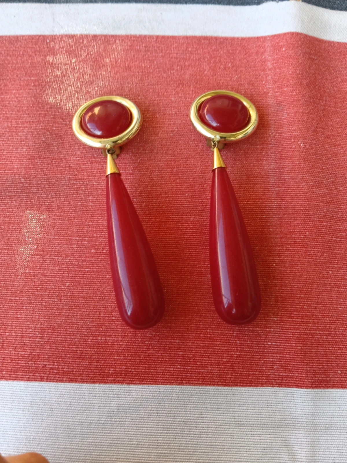 🔥SALE🔥Vintage Red resin maxi earrings – Vintage Dressing