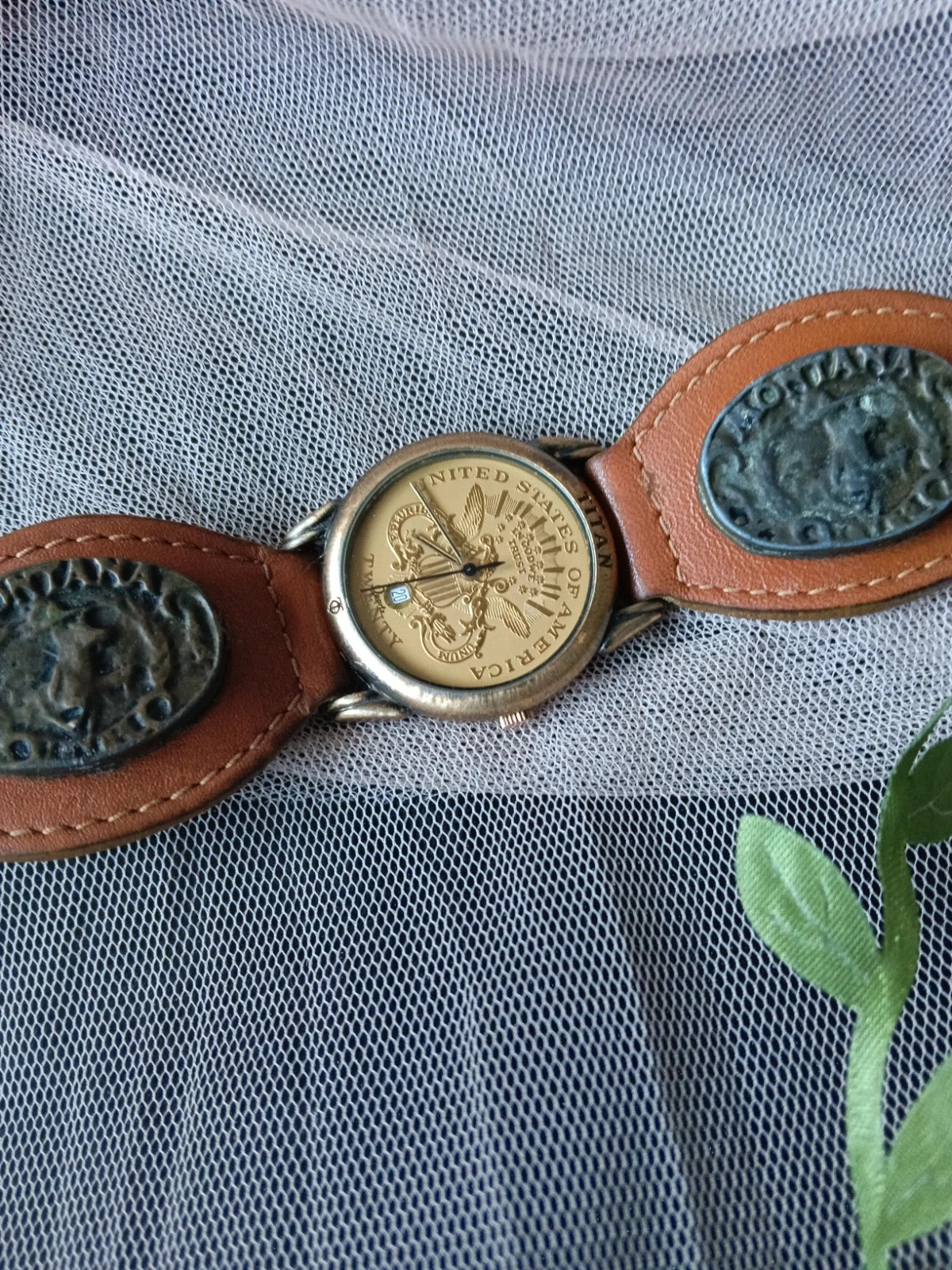 Ultra-rare vintage titan US coin medallion watch statement piece! – Titan – taille Jusqu'à 30 mm 3