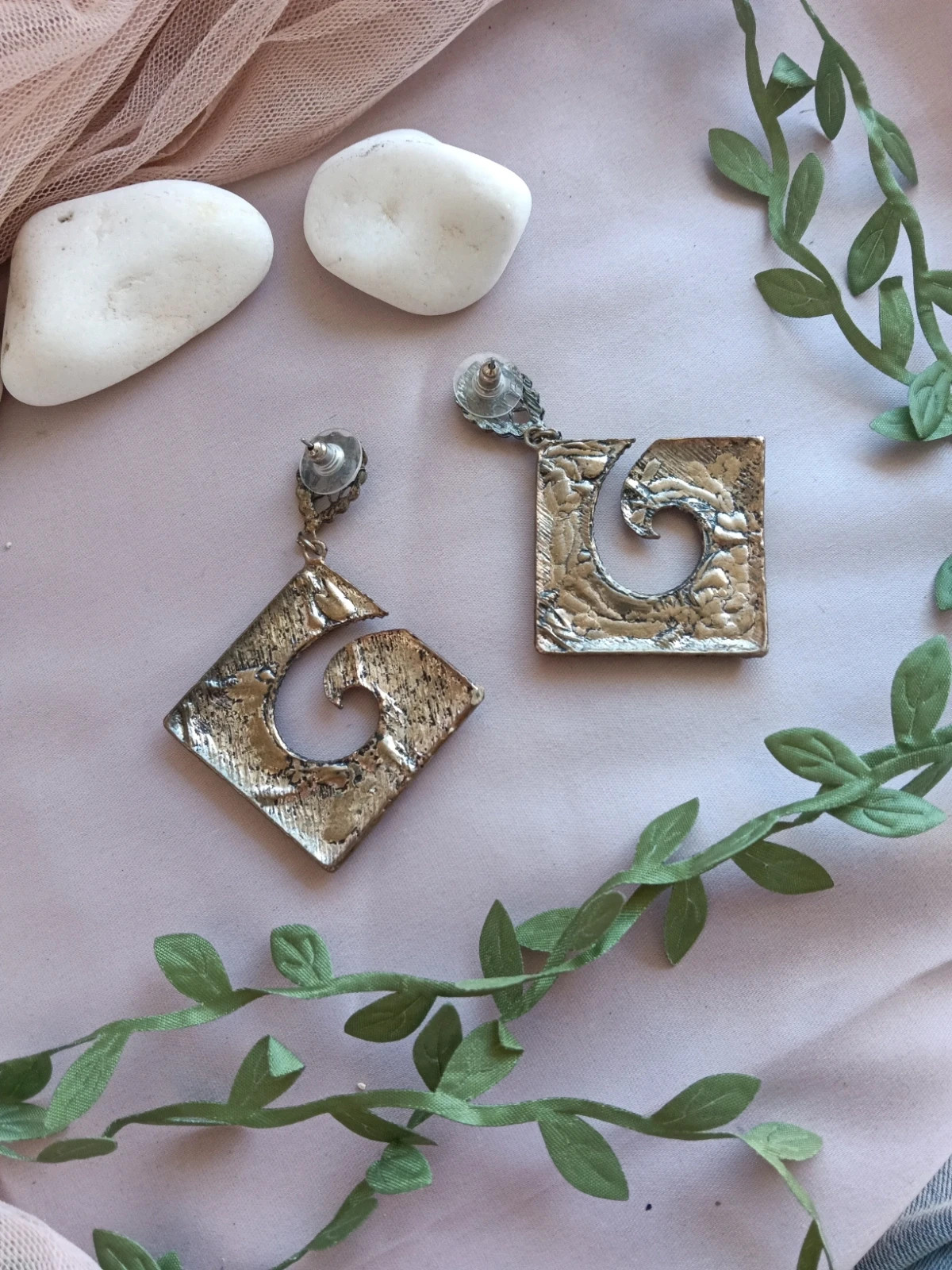 Vintage statement spiral square earrings maxi- silver tone with Greenboho chic – Vintage Love 4
