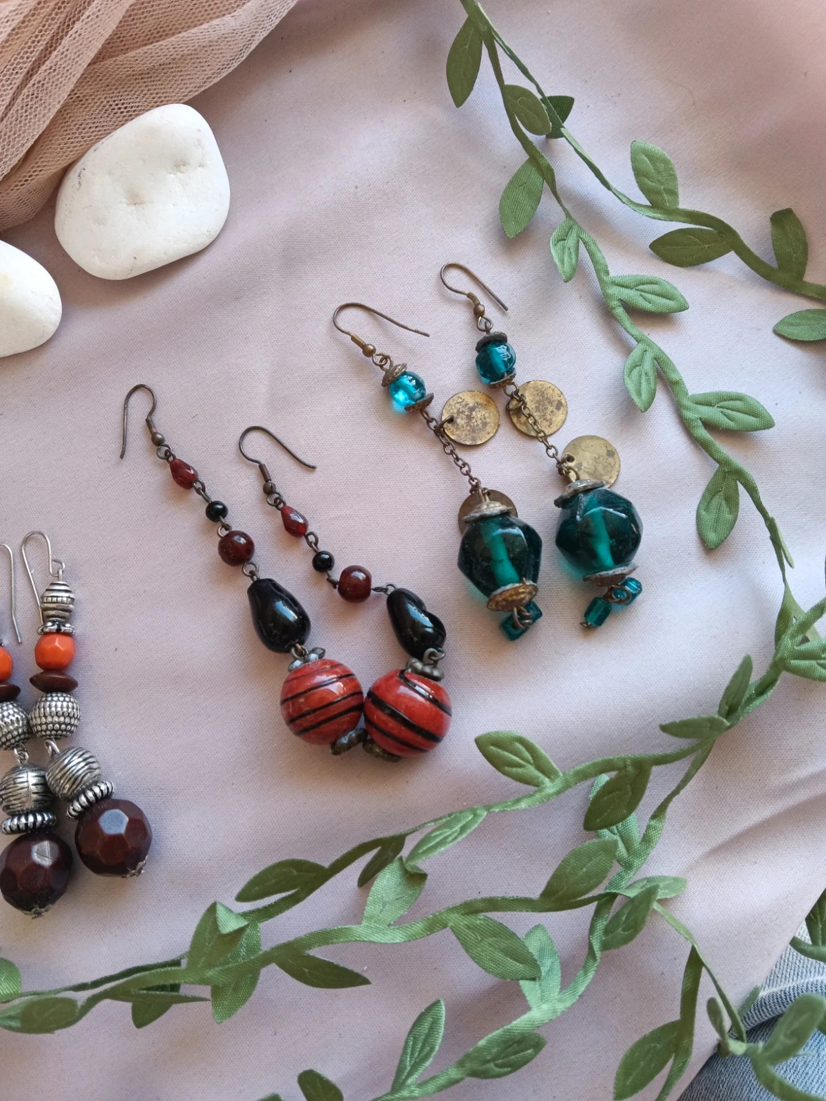 Lot of 3 pairs vintage Bohemian earrings – Boutique Bohéme 3