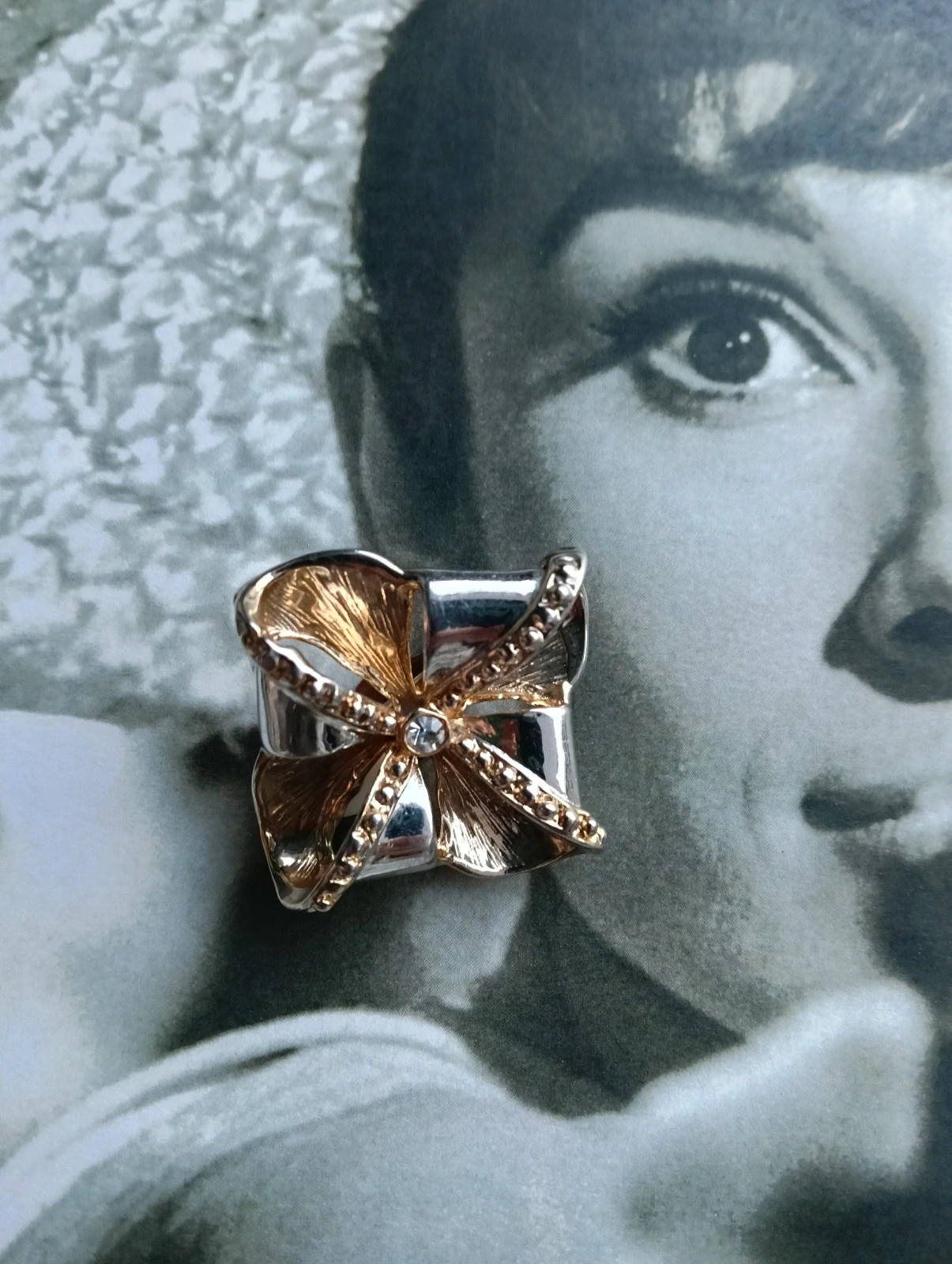 Elegant vintage Les Bernad Style silver plated clip on earrings – Couture