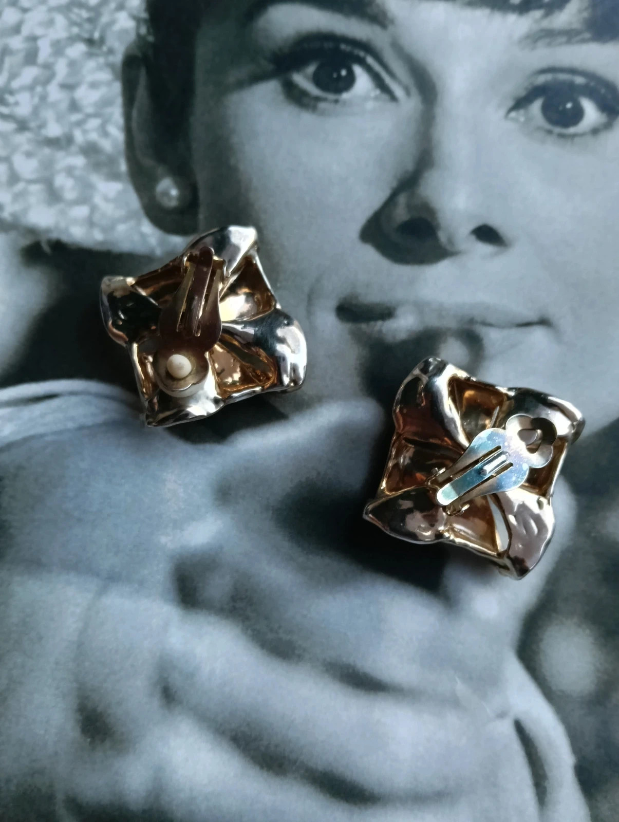 Elegant vintage Les Bernad Style silver plated clip on earrings – Couture 4